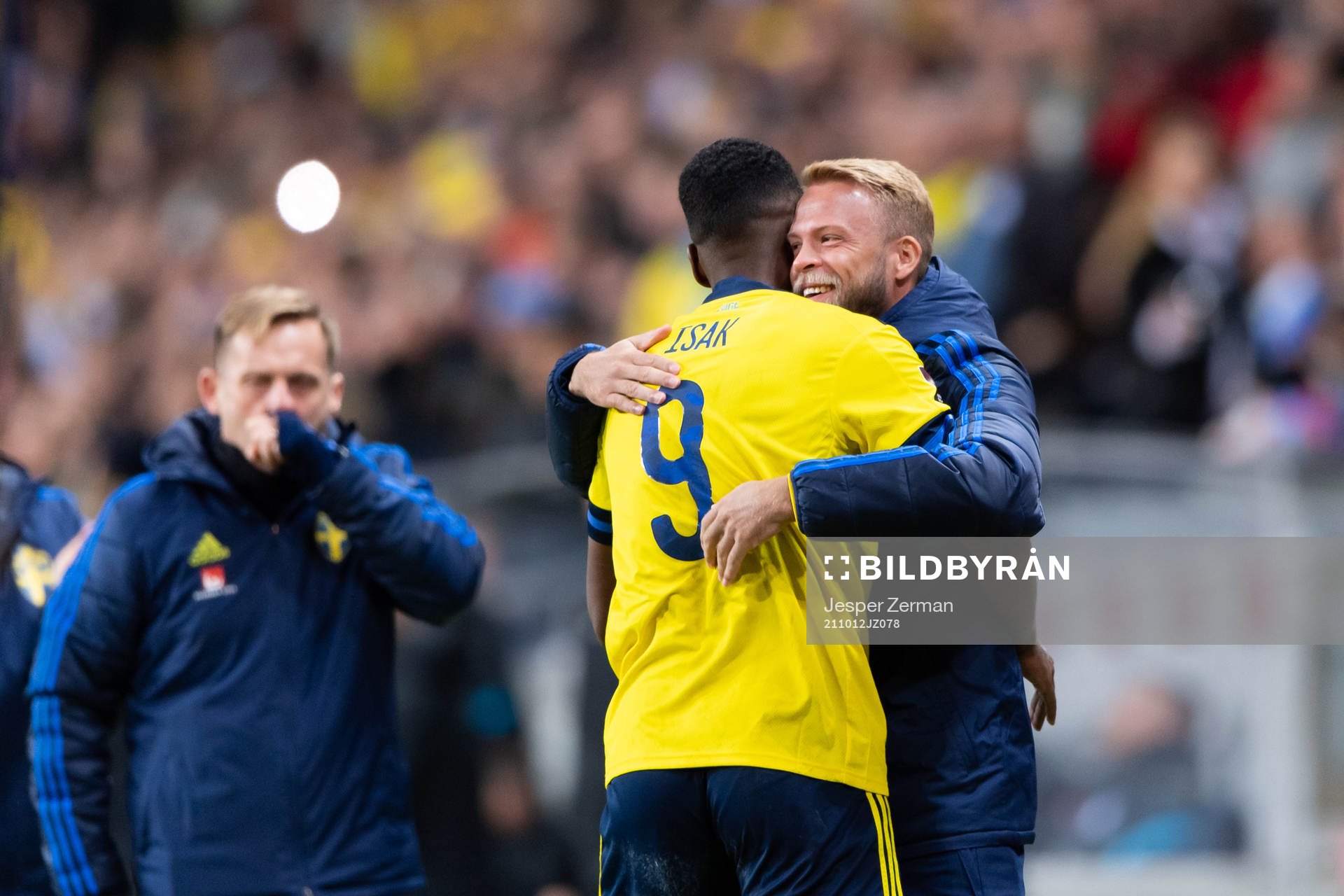 Alexander Isak and Daniel Sundgren of Sweden