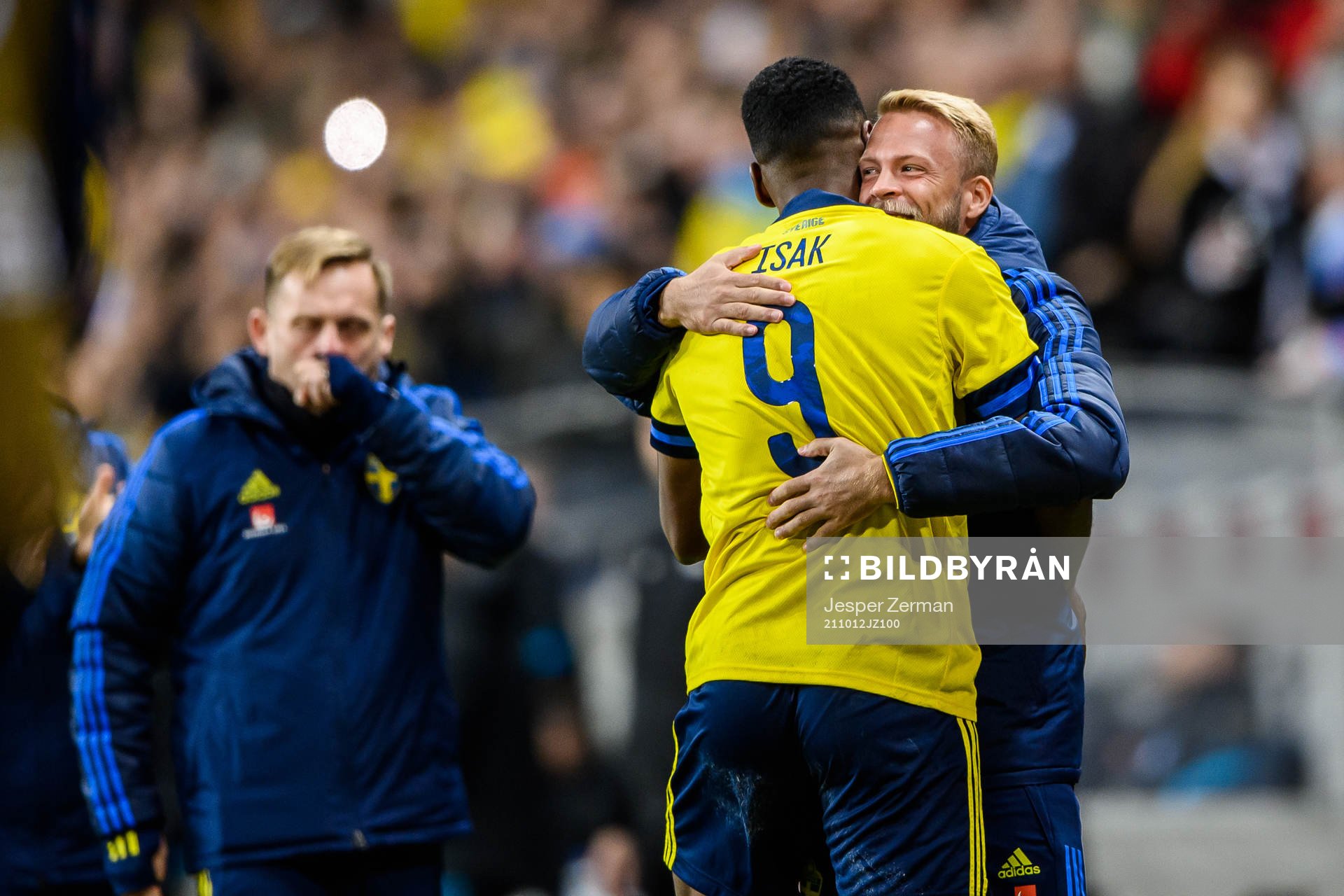 Alexander Isak of Sweden celebrate together with Daniel