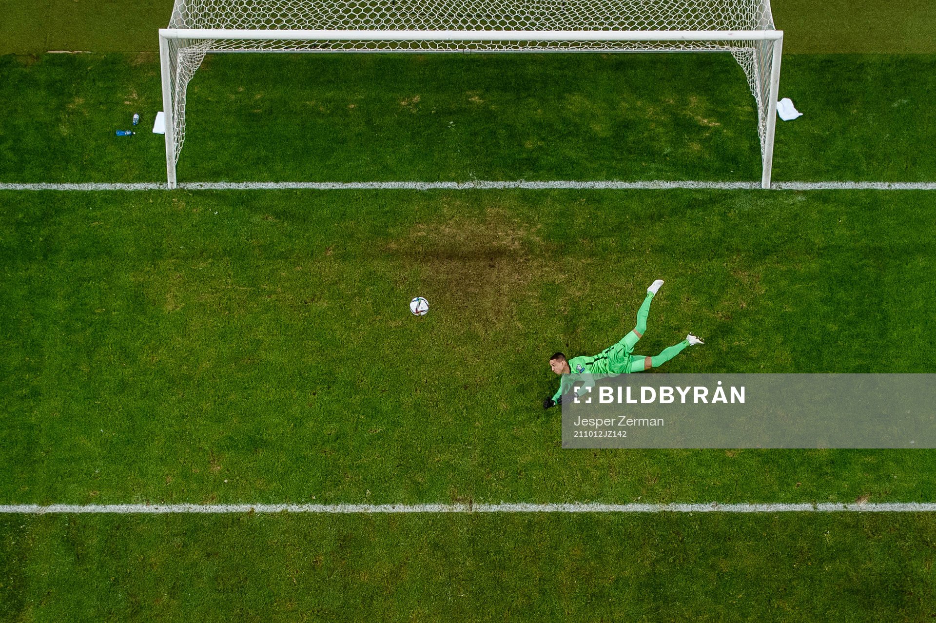 goalkeeper Odisseas Vlachidimos of Greece