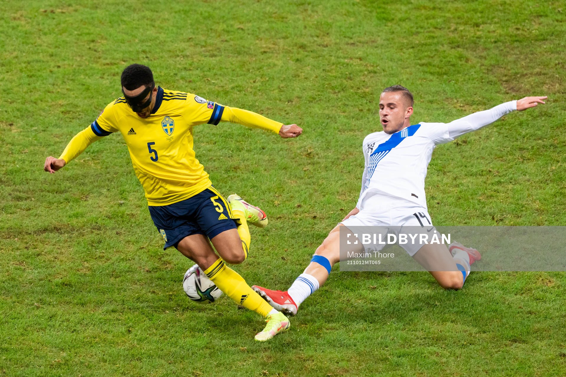 Martin Olsson of Sweden and Dimitris Pelkas of Greece