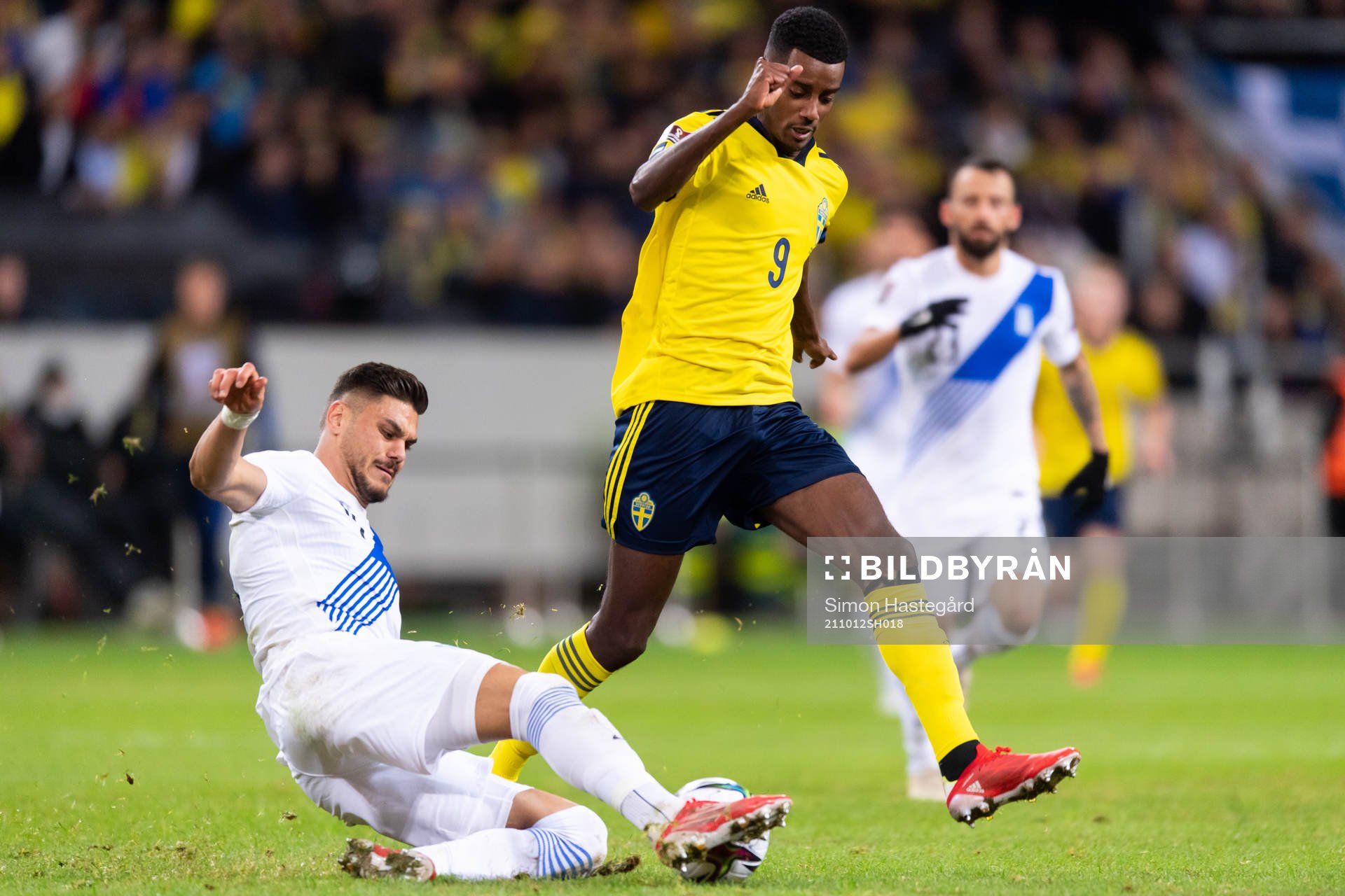 Konstantinos Mavropanos of Greece and Alexander Isak of