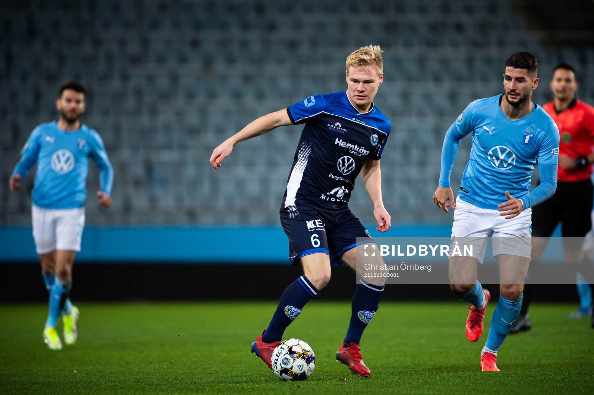 Onsalas Felix Hellberg och Malmö FFs Antonio Colak
