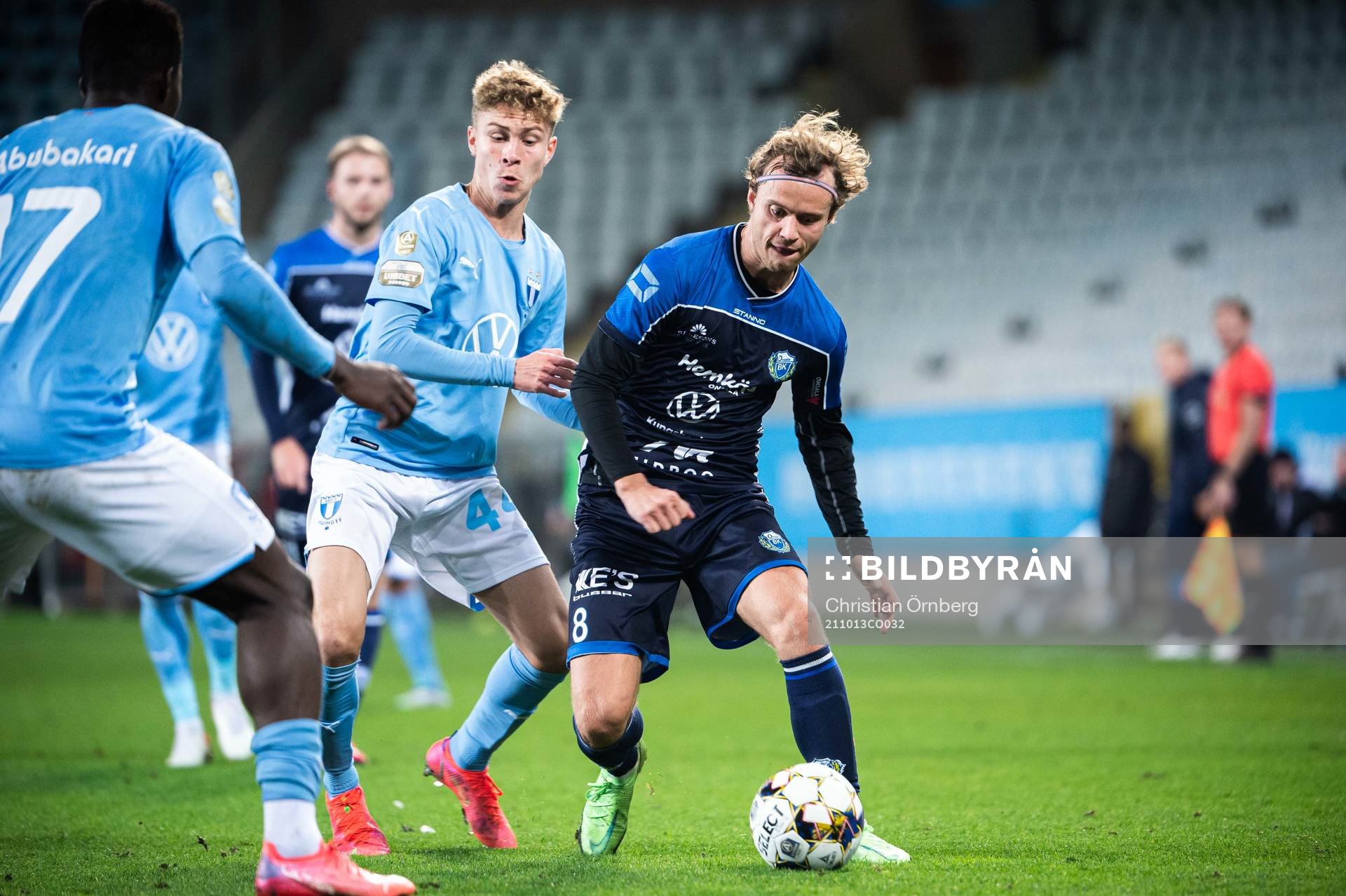 Malmö FFs Hugo Bolin och Onsalas Adam Fogelblad