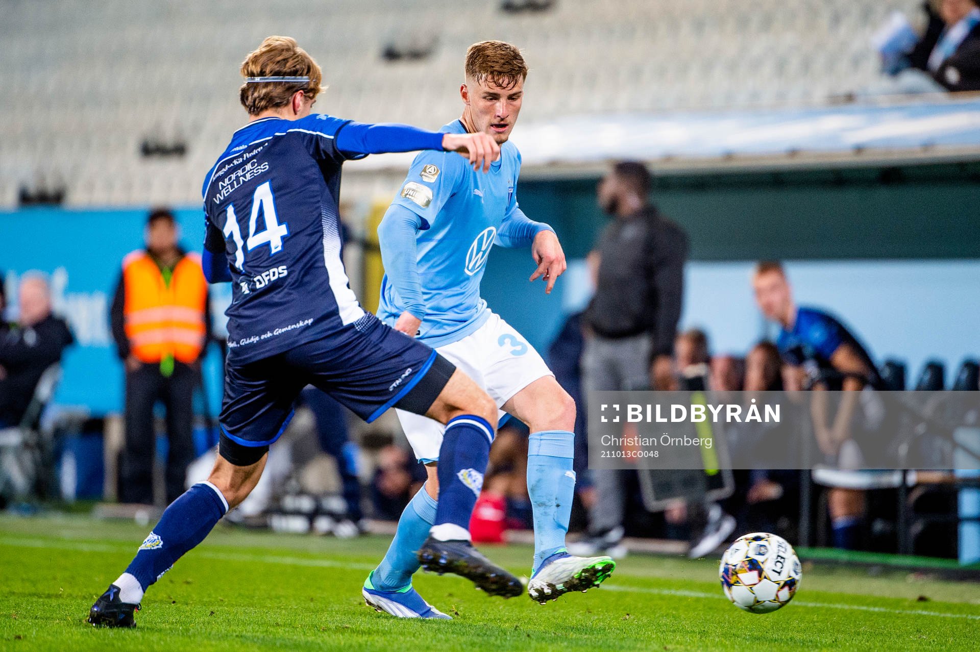 Malmö FFs Markus Björkqvist mot Onsalas Hugo Luindström