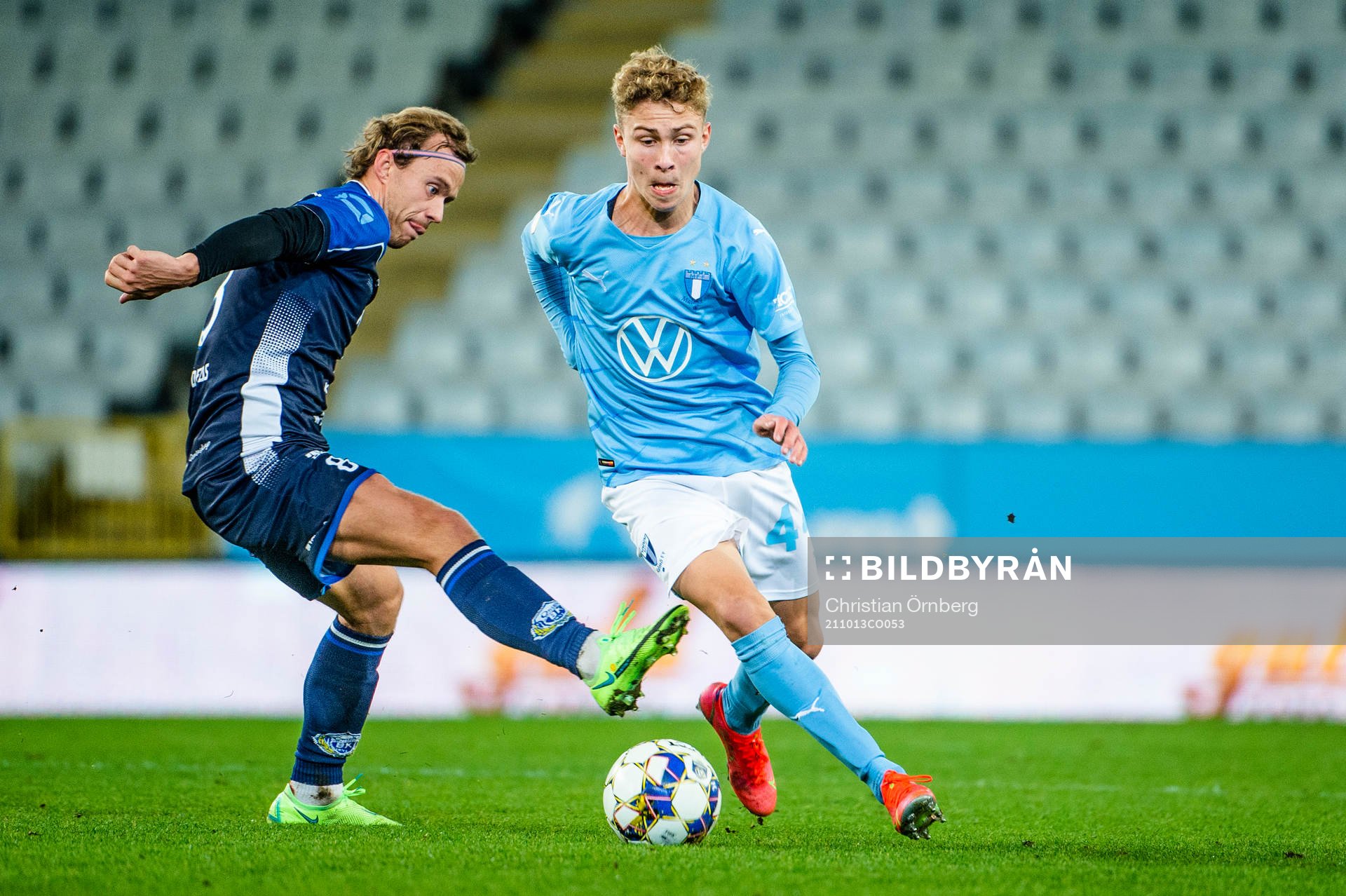 Malmö FFs Hugo Bolin mot Onsalas Adam Fogelblad
