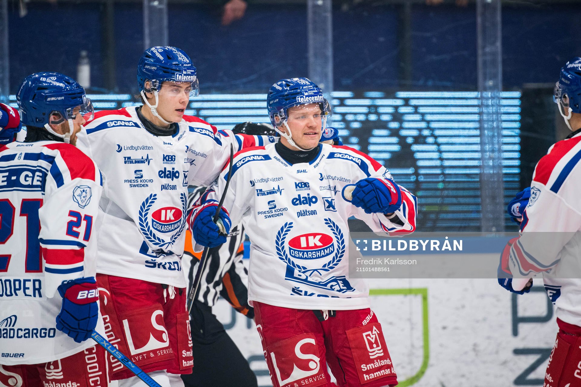 Oskarshamns Johan Johnsson jublar med lagkamrater