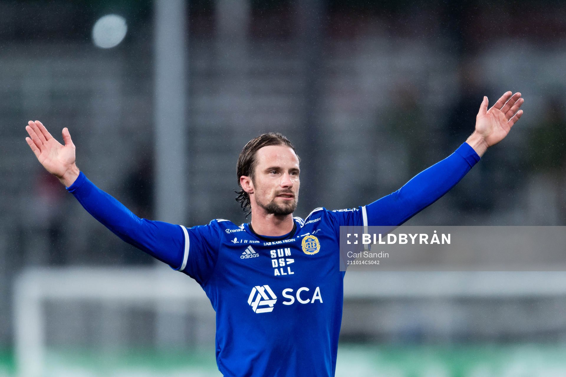 Sundsvalls Linus Hallenius tackar publiken