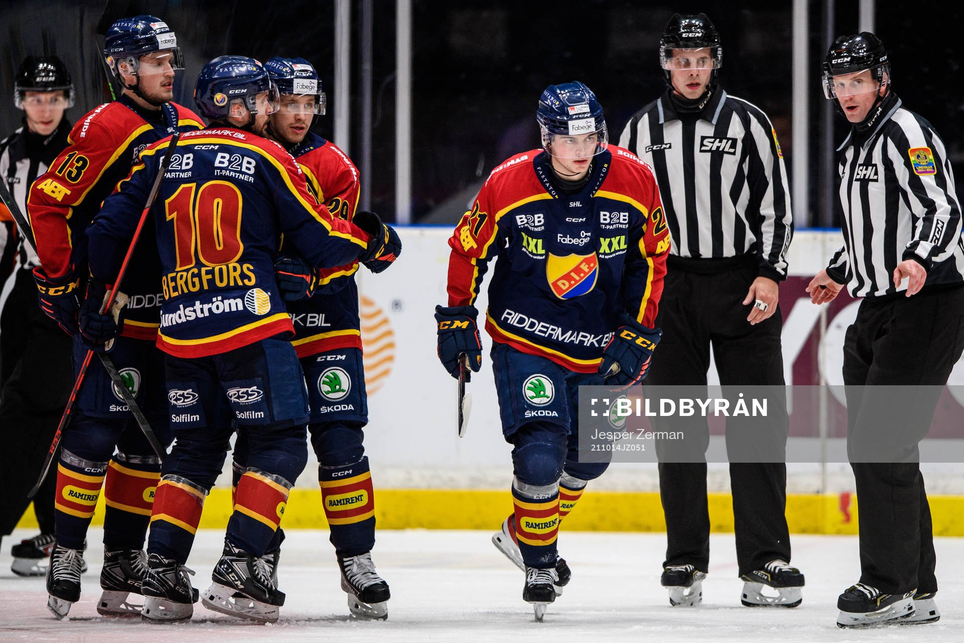 Djurgårdens Filip Cederqvist (h) jublar