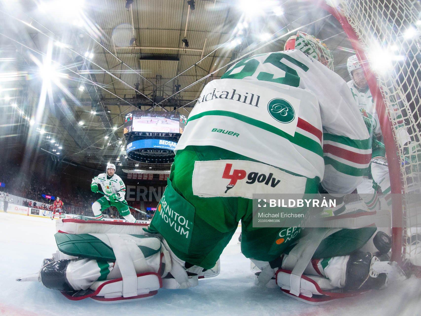 Frölundas Max Friberg (ej i bild) gör 1-0 bakom Rögles