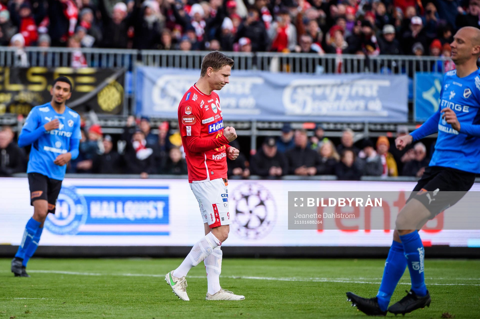 Degerfors Johan Bertilsson jublar