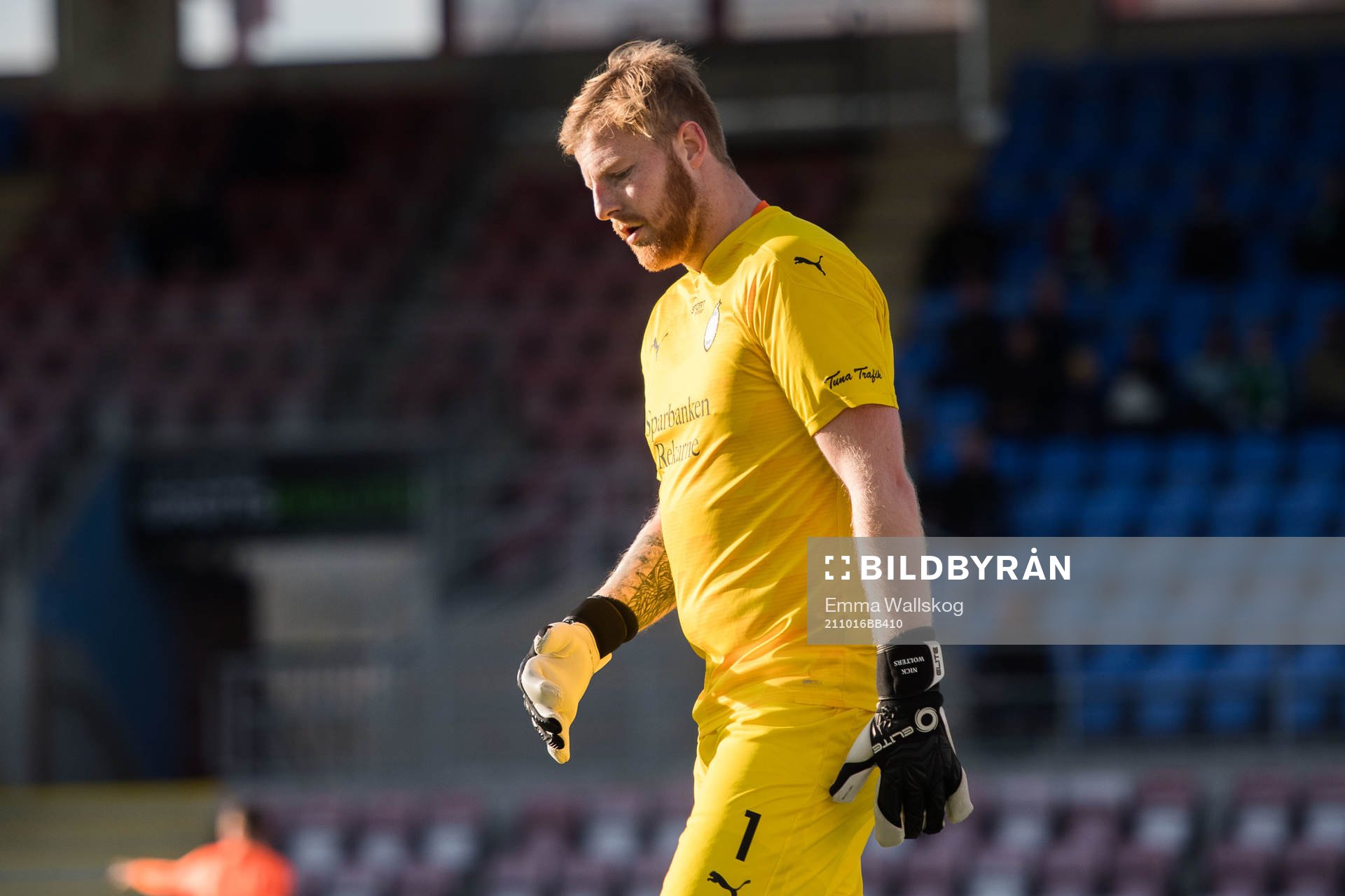 AFC Eskilstunas målvakt Nick Wolters deppar
