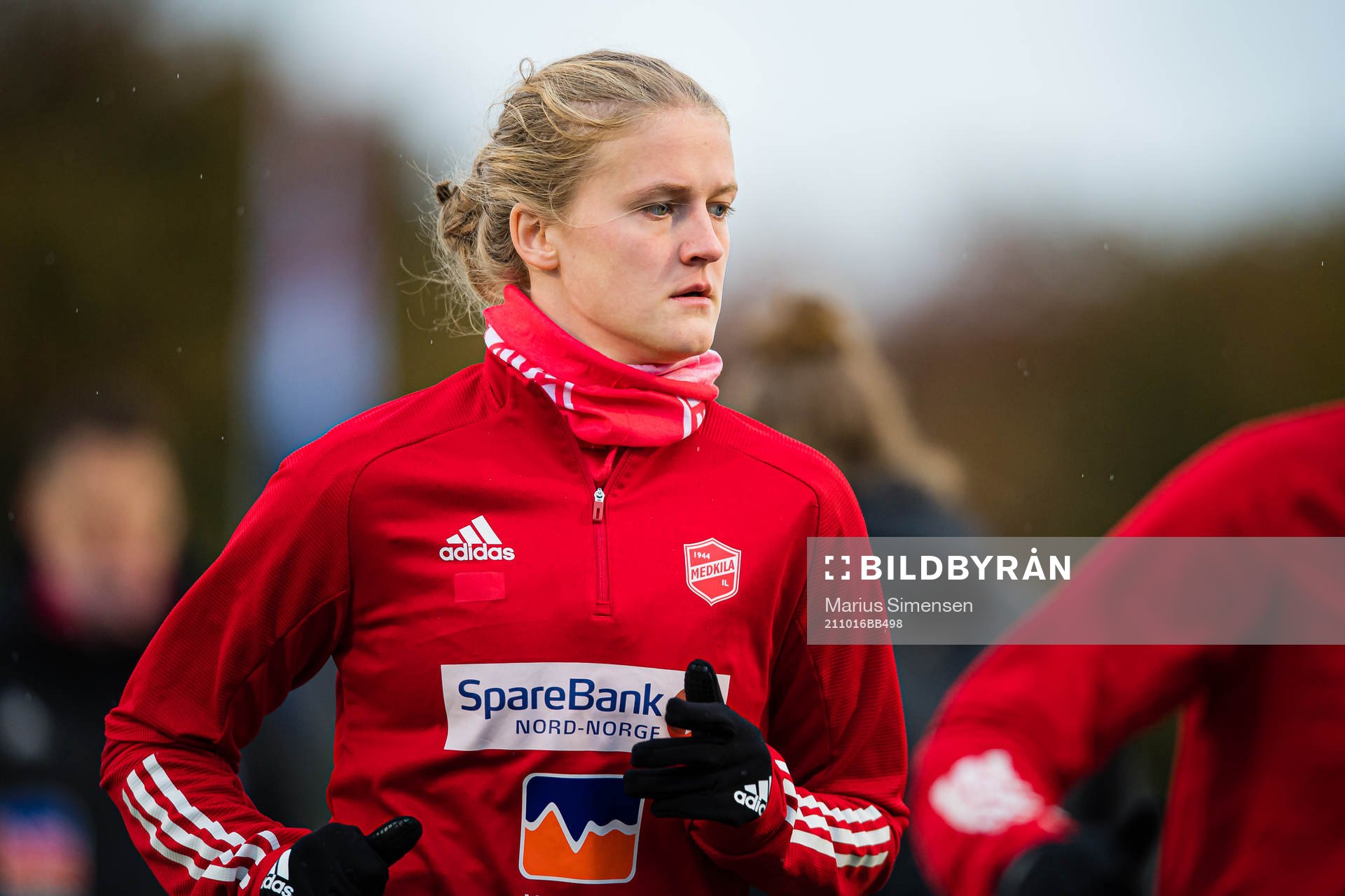 Caminda Johanne Olsen of Medkila warms up