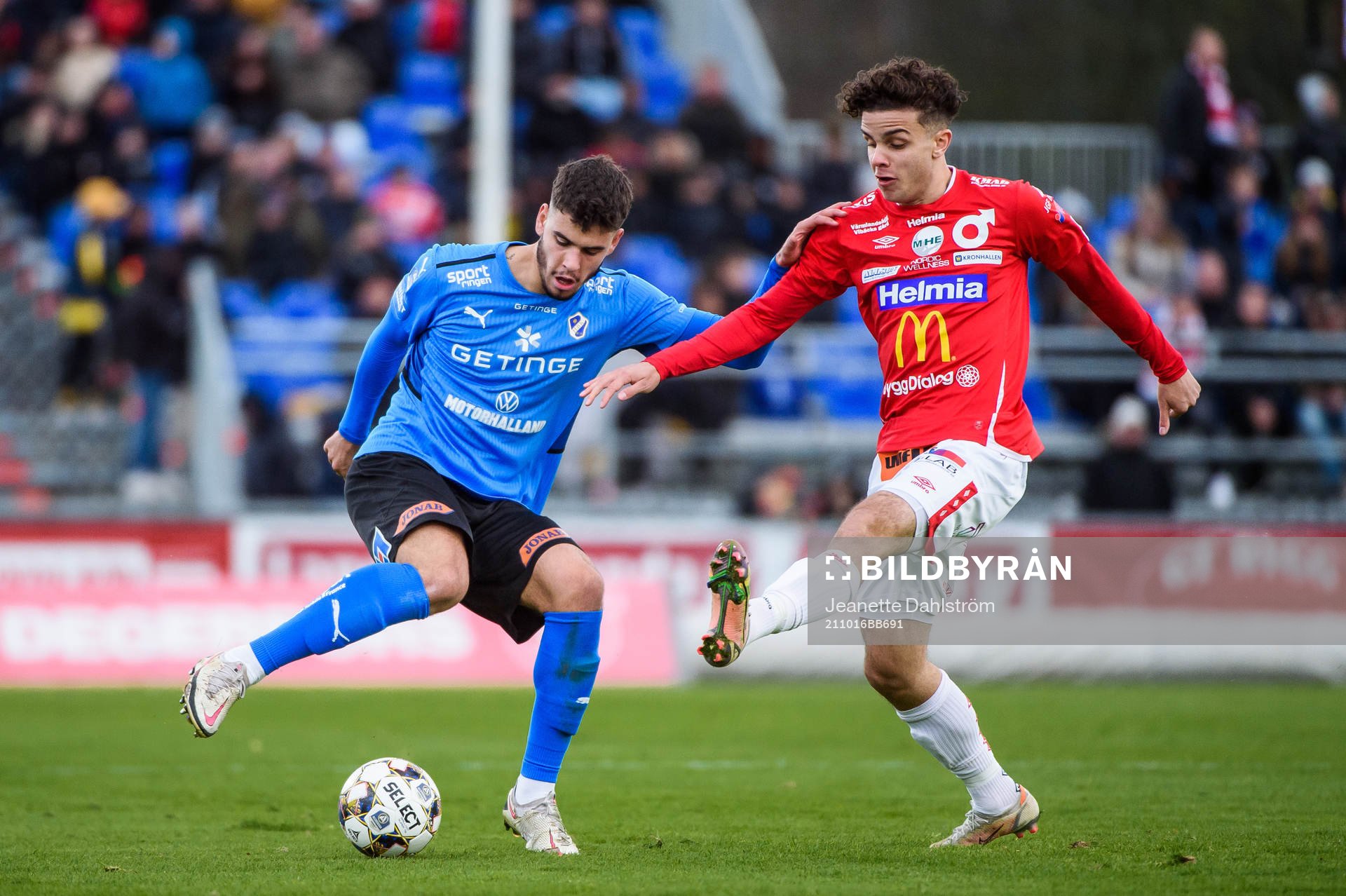 Halmstads Edvin Kurtulus och Degerfors Justin Salmon