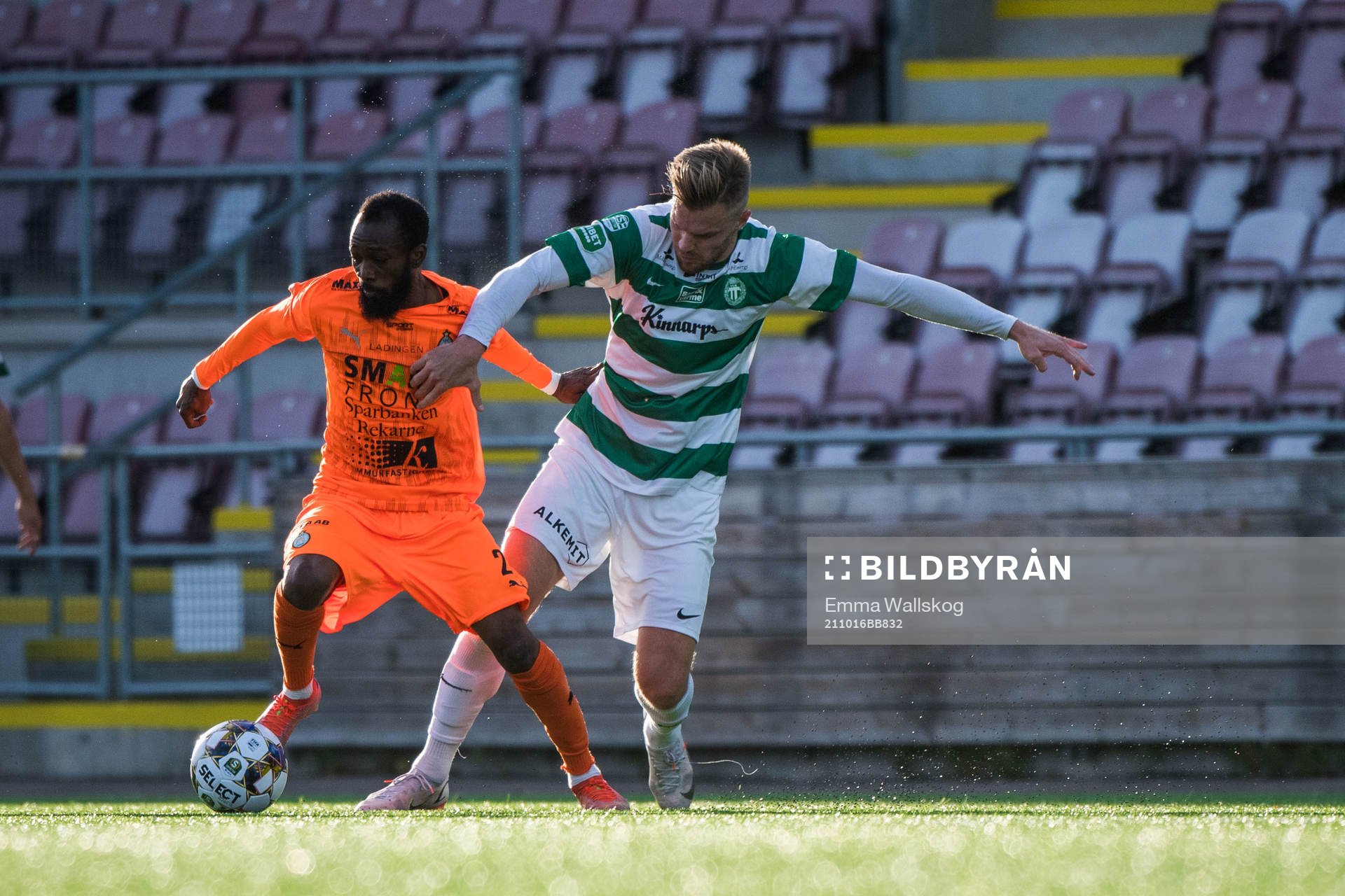 AFC Eskilstunas Ibrahim Blati Toure och Västerås Erik