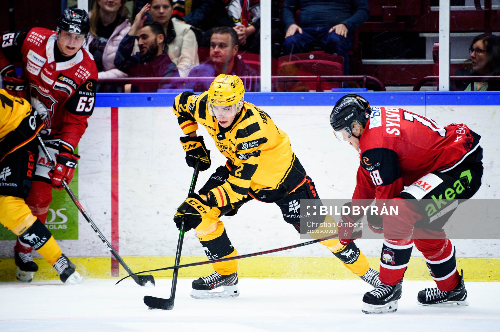 Skellefteås Adam Wilsby och Malmö Redhawks Marcus