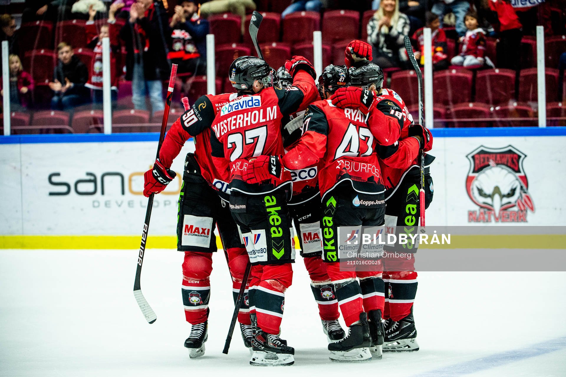 Malmö Redhawks Marcus Sylvegård jublar