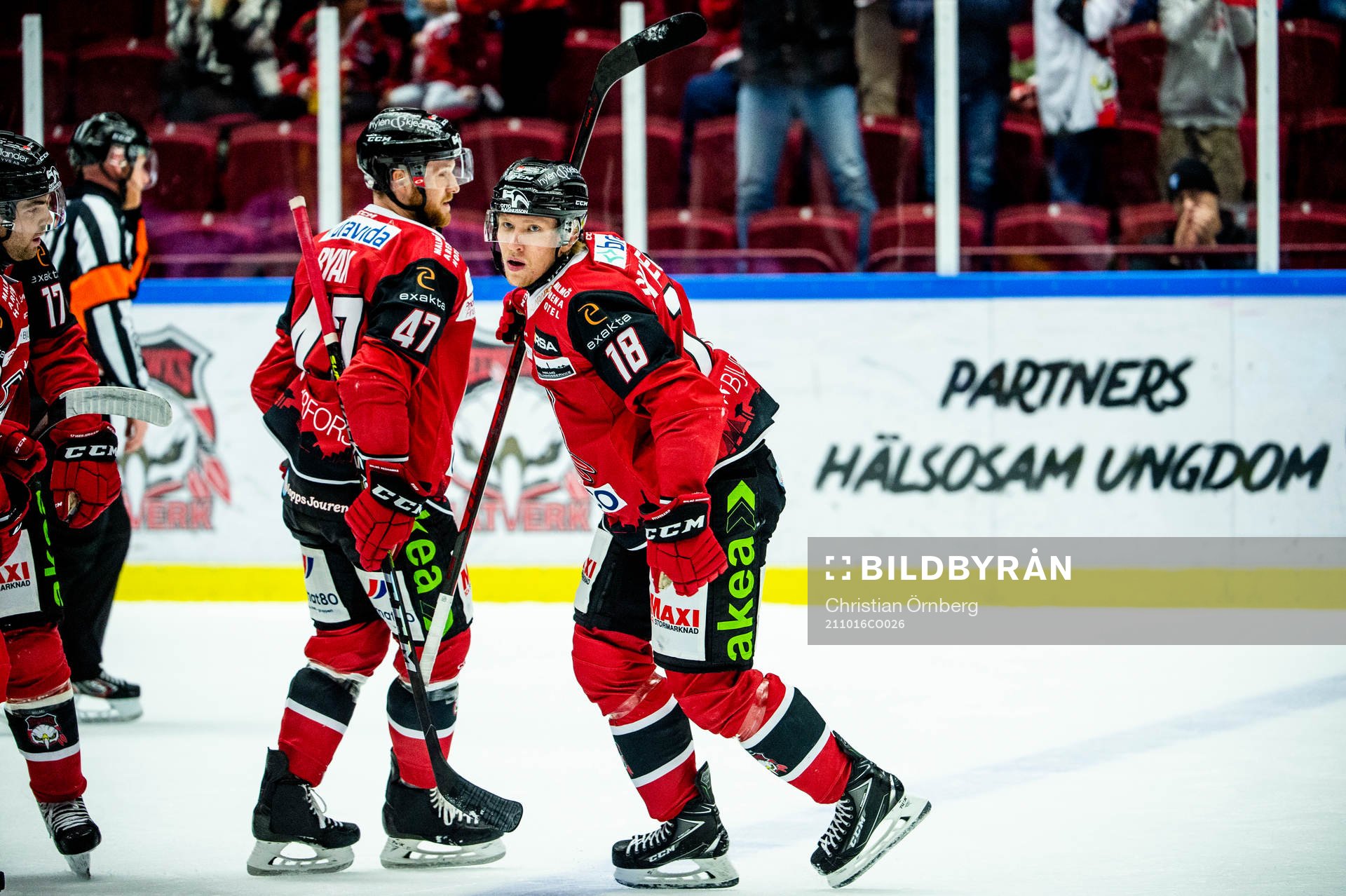Malmö Redhawks Marcus Sylvegård jublar