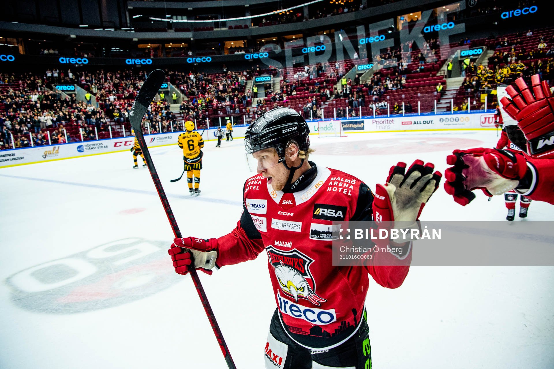 Malmö Redhawks Marcus Sylvegård jublar