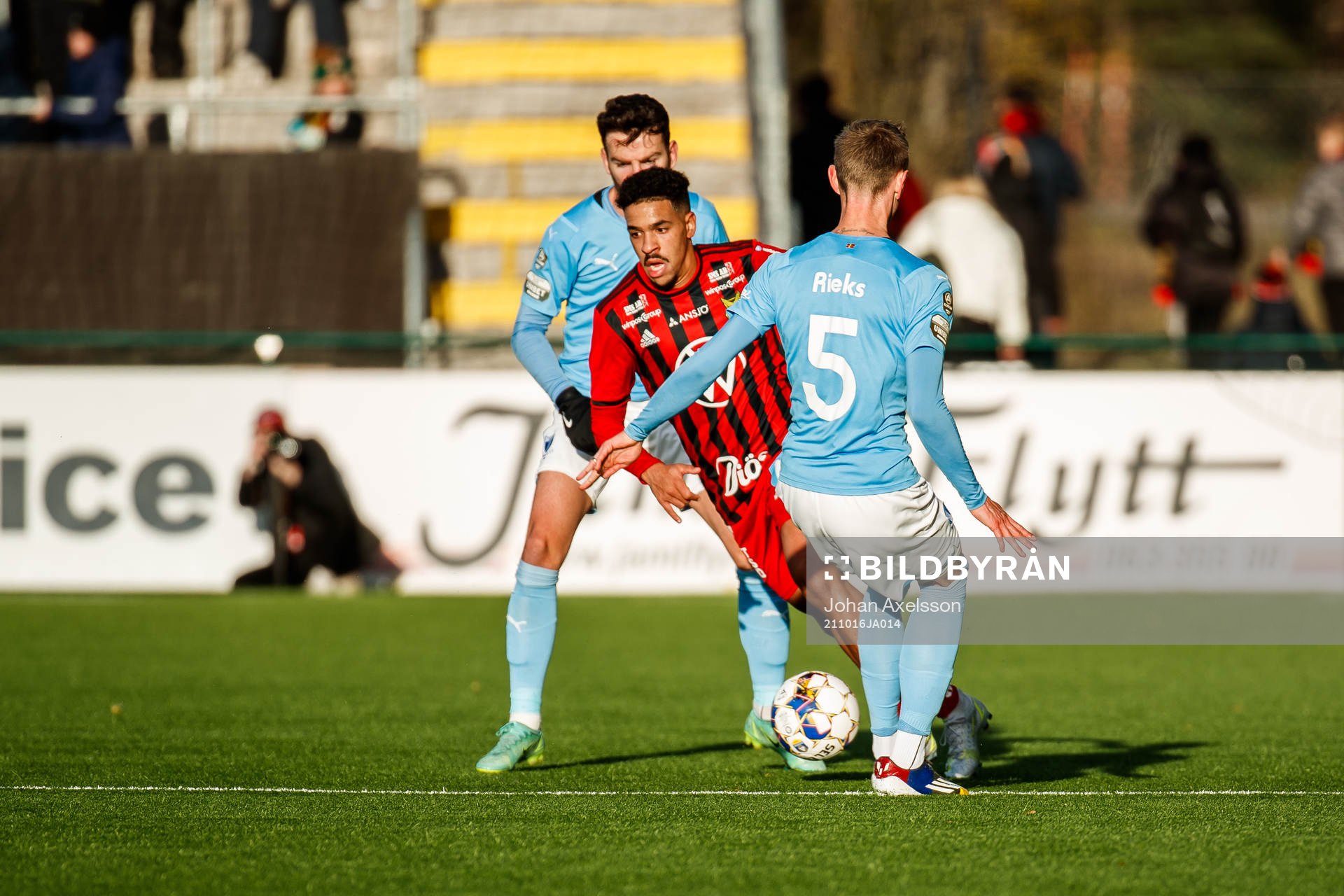 Östersunds Marco Weymans och Malmö FFs Sören Rieks
