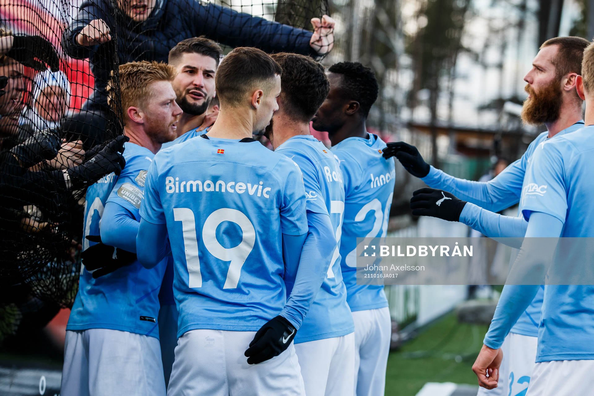 Malmö FFs Antonio Colak jublar med lagkamrater