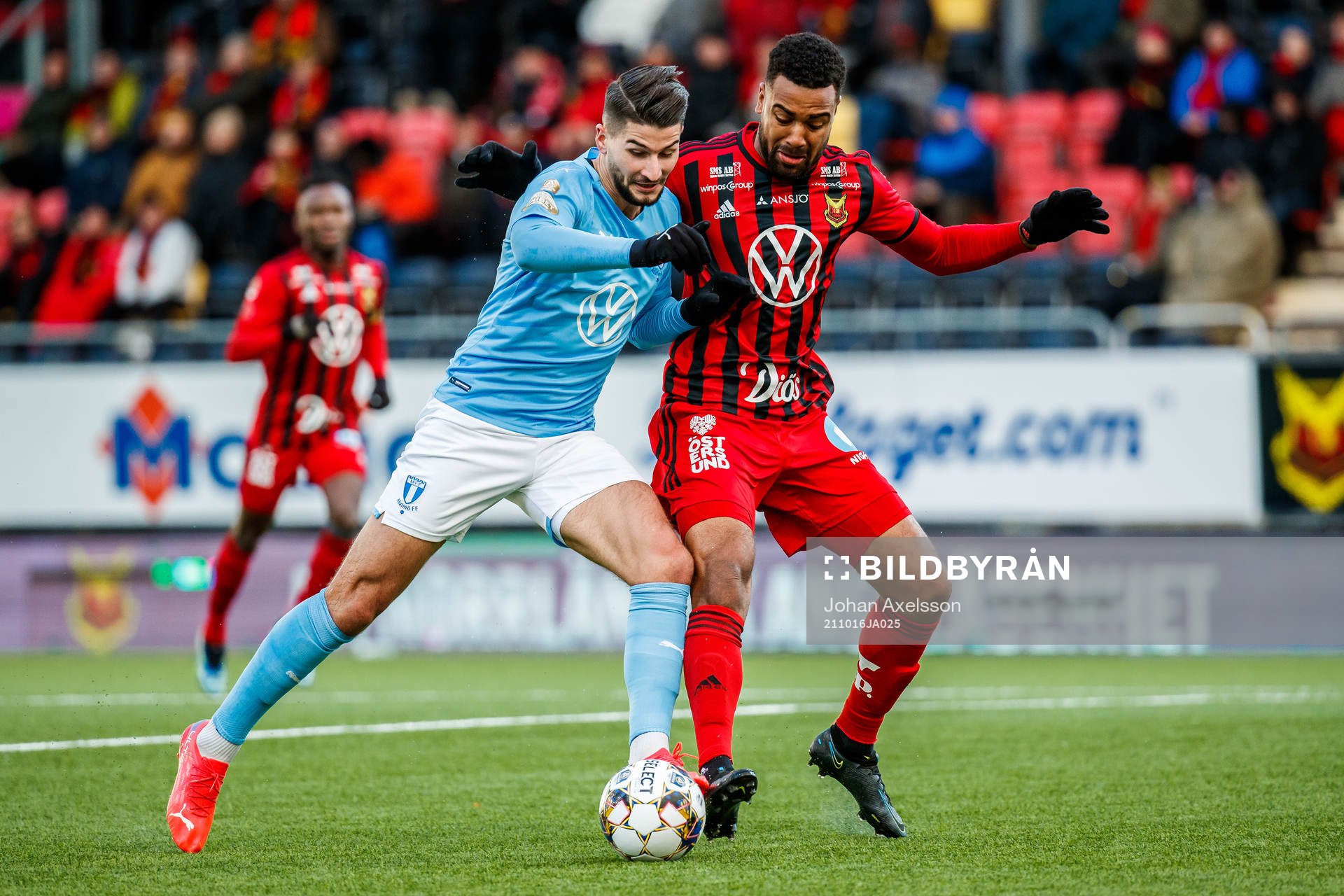Malmö FFs Antonio Colak och Östersunds Noah Sonko Sundberg