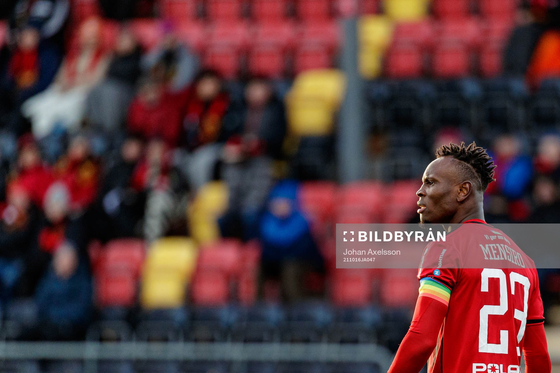 Östersunds Samuel Mensiro reagerar