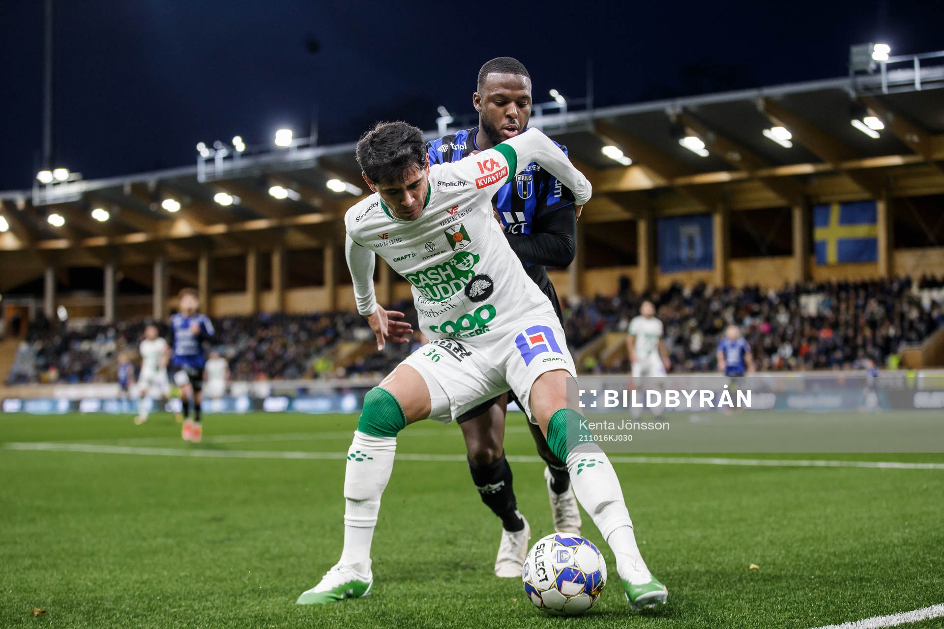 Varbergs Jean Carlos De Brito och Sirius Christian Kouakou