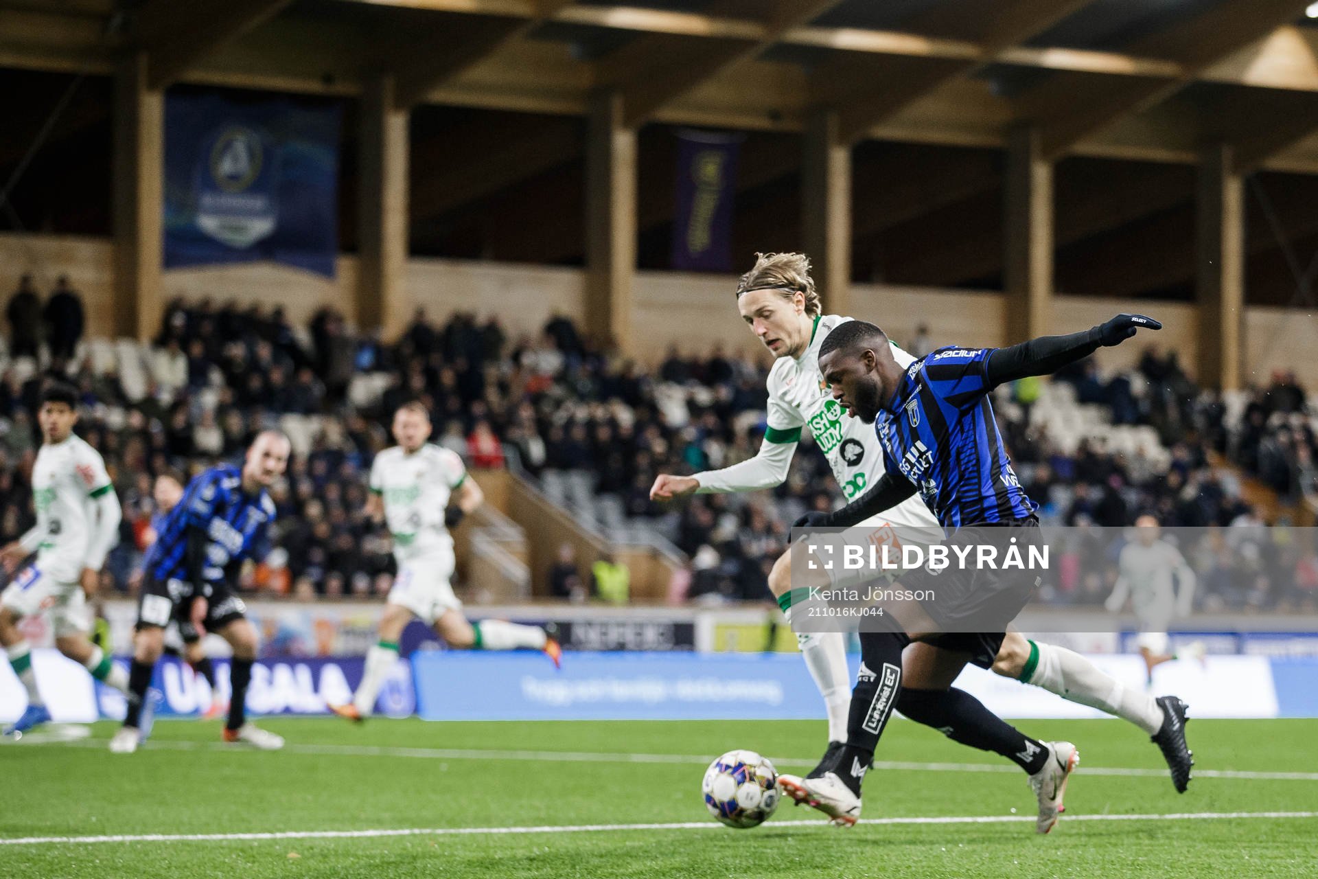 Varbergs Joakim Lindner och Sirius Christian Kouakou