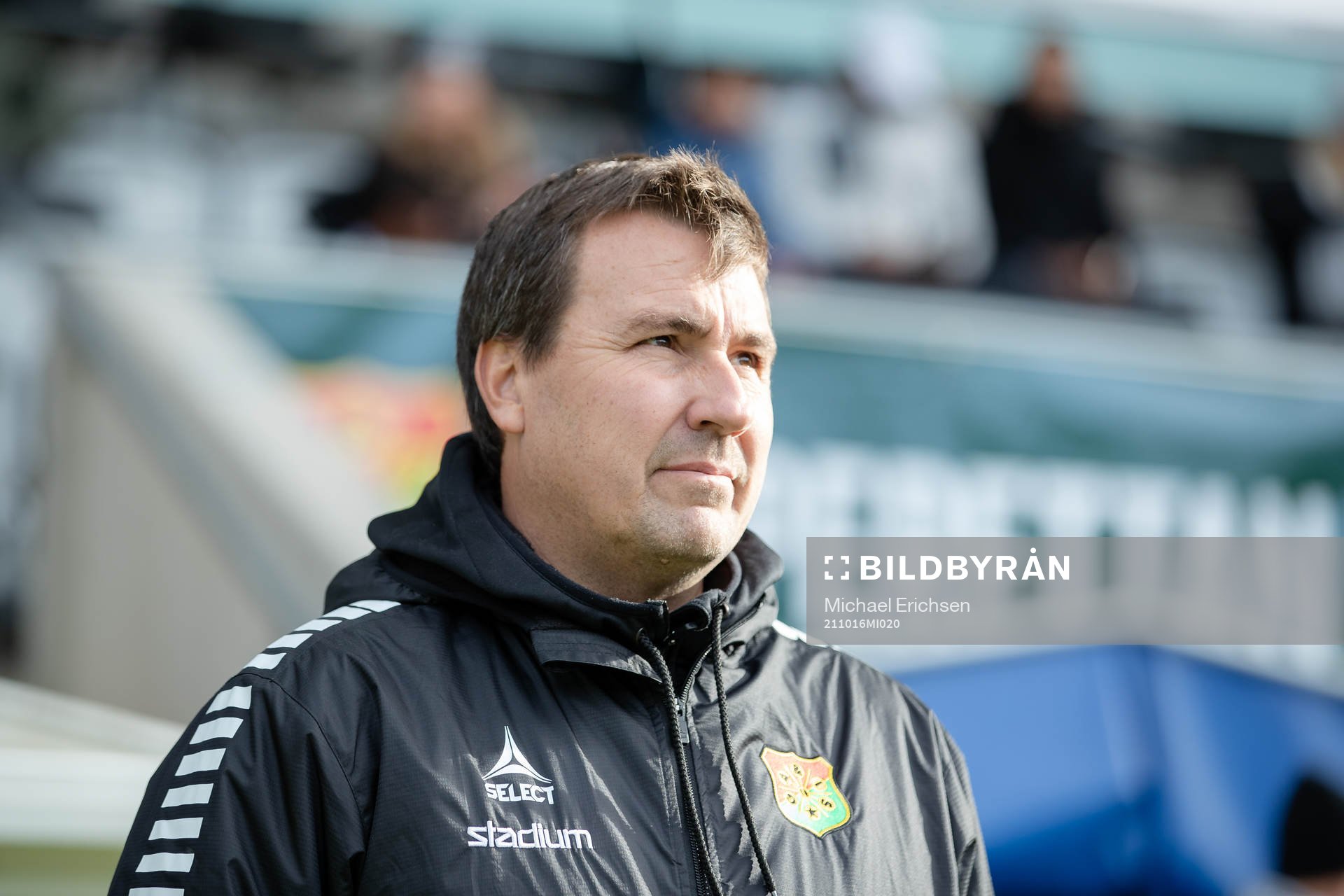 GAIS tränare Stefan Jacobsson innan  fotbollsmatchen i