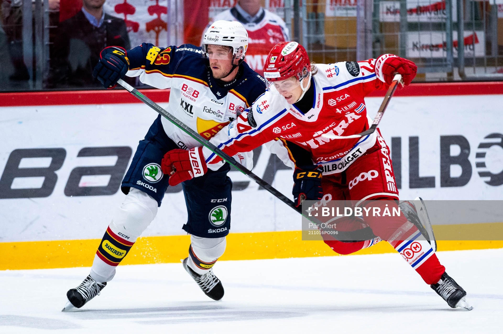 Djurgårdens Rasmus Bengtsson och Timrås Erik Walli