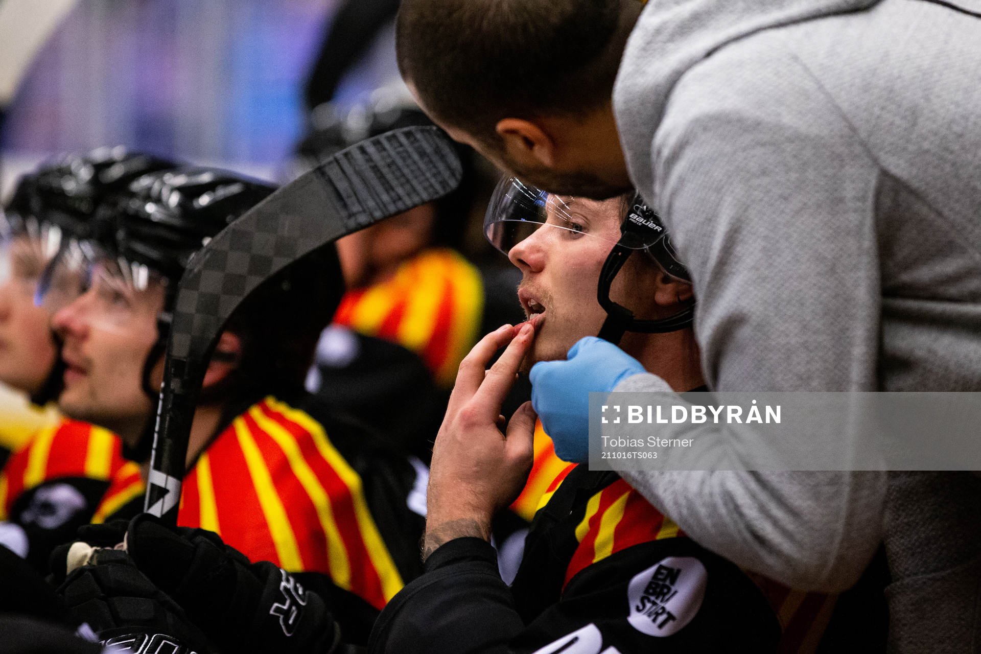 Brynäs Nick Olesen har ont