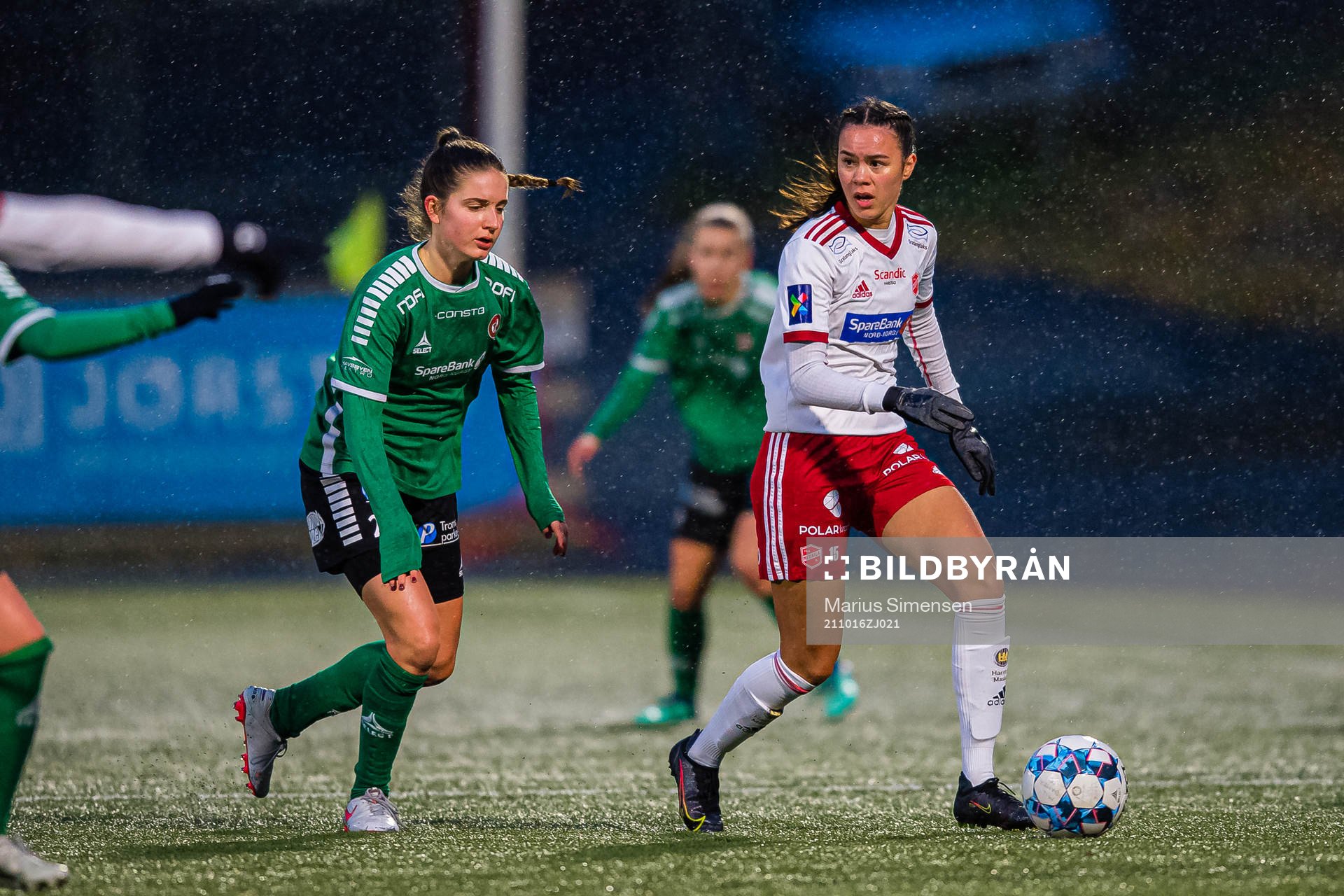 Naina Maria Inauen of Fløya and Natalie Dyring Hansen of