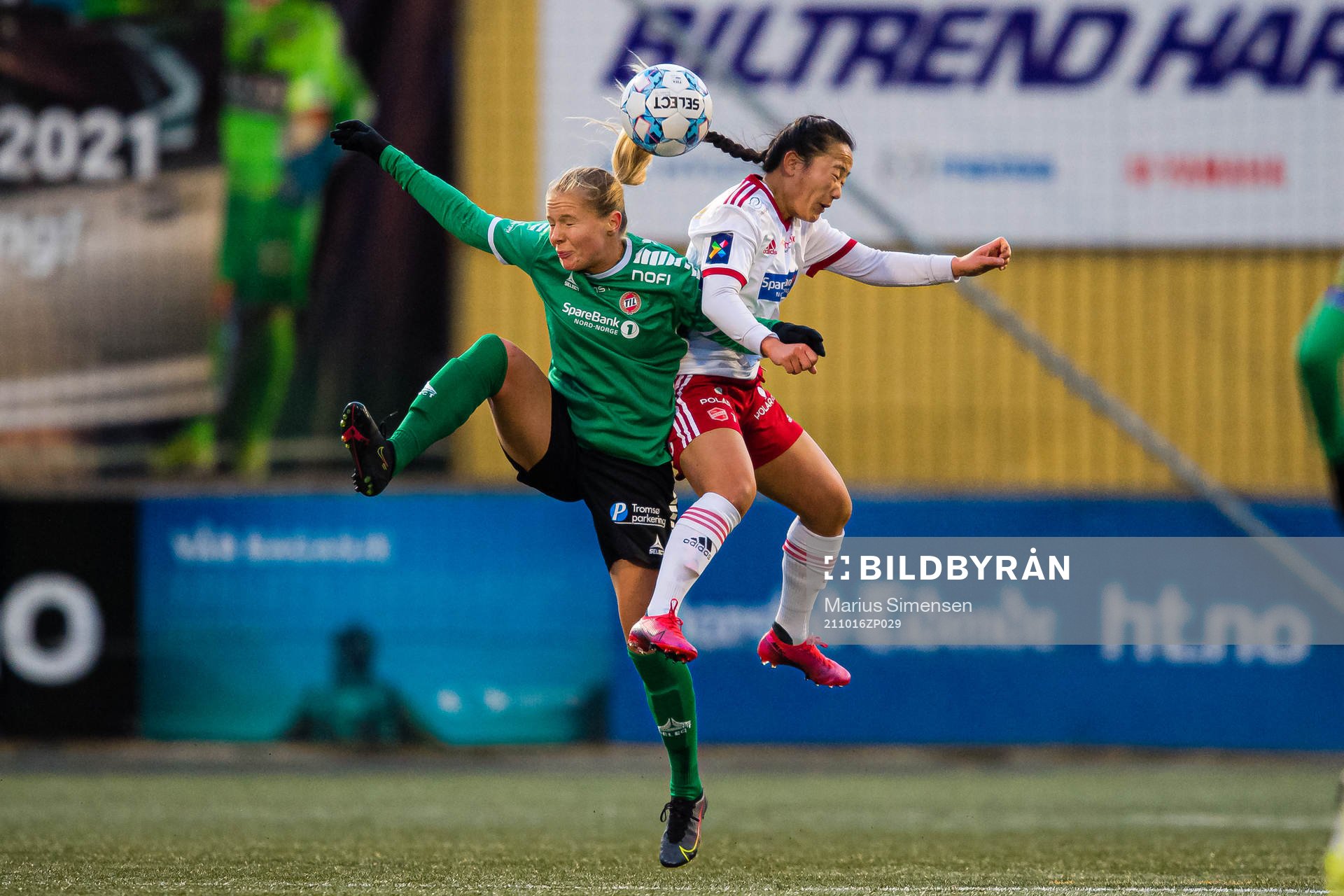 Sandra Rebecca Nikolaisen Simonsen of Fløya and Maria Min