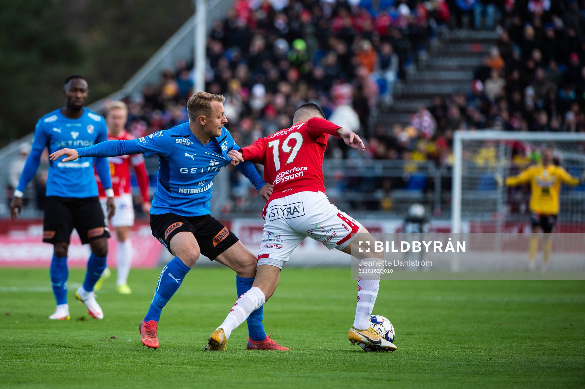 Halmstads Joel Allansson och Degerfors Abdelrahman Saidi