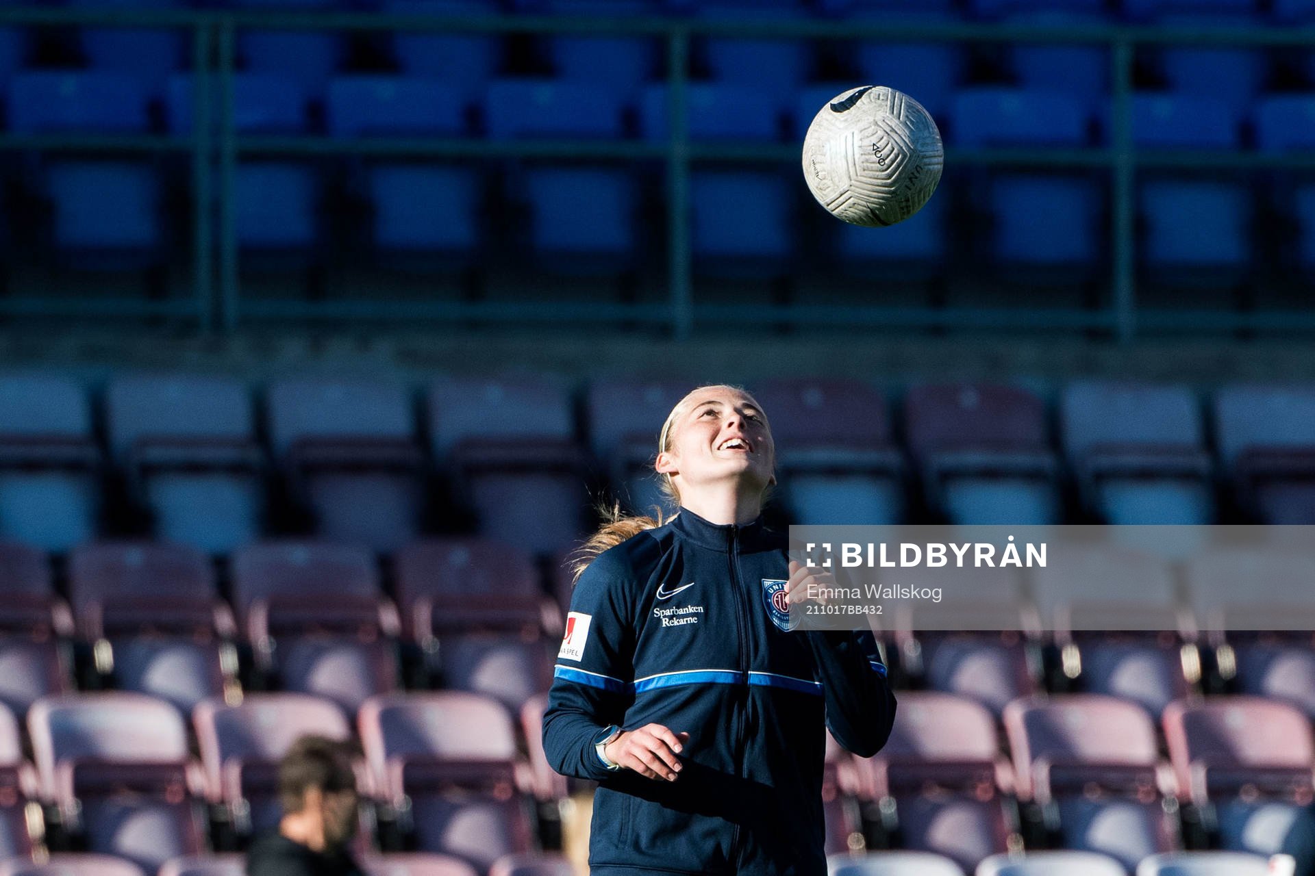 Eskilstunas Paulina Nyström innan fotbollsmatchen i