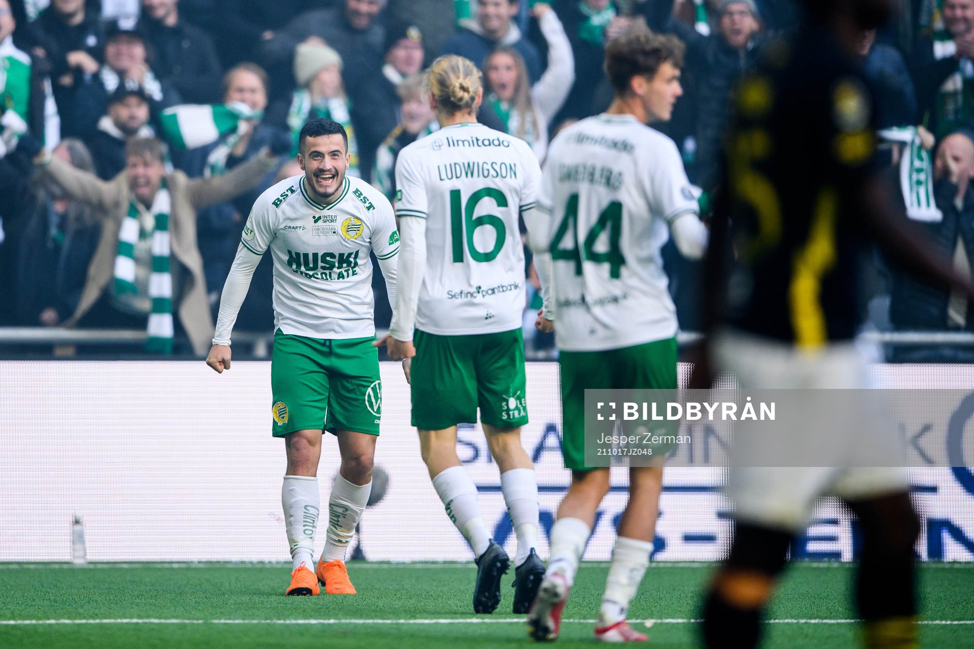 Hammarbys Astrit Selmani jublar