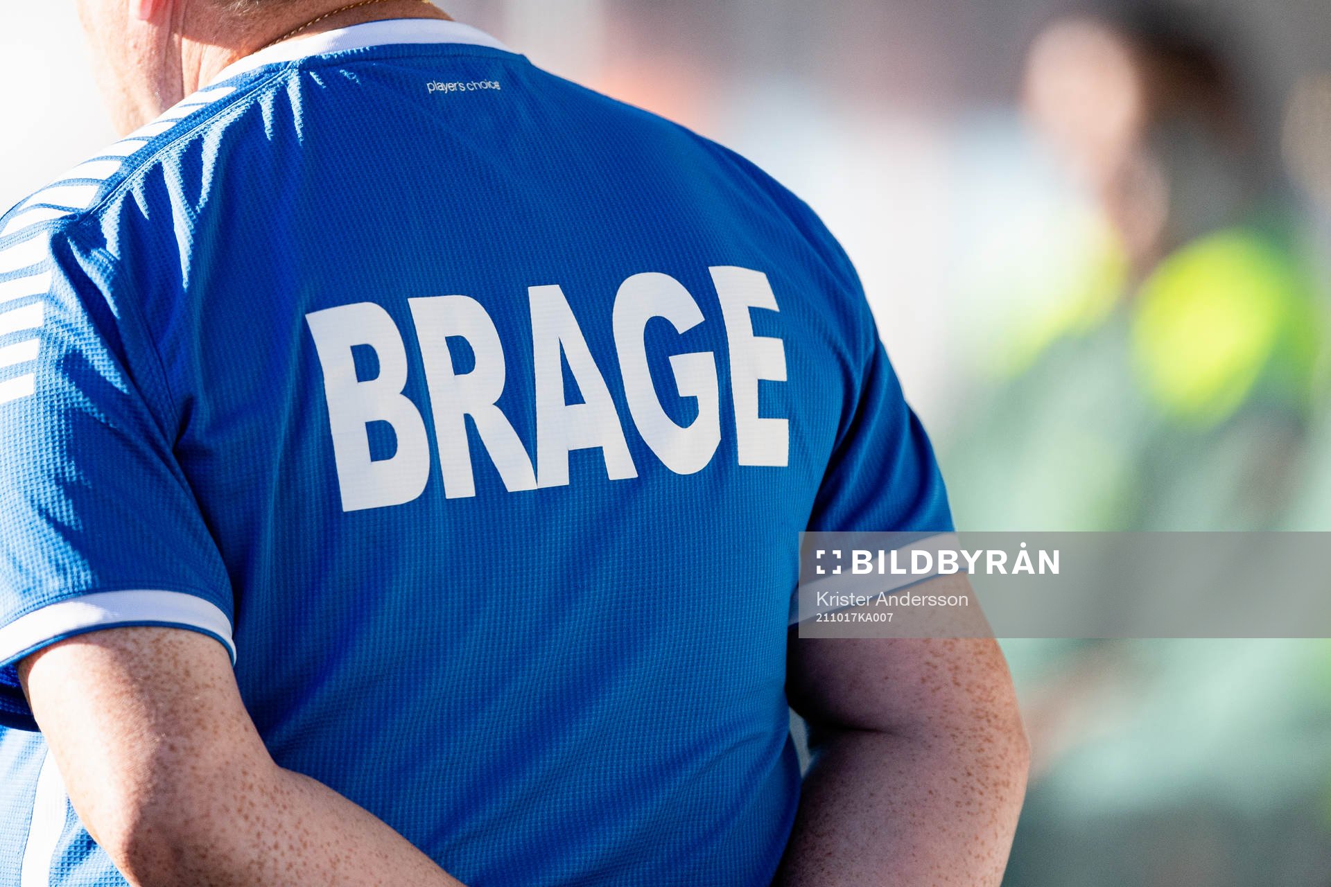Tröja med Brage före fotbollsmatchen i Superettan mellan