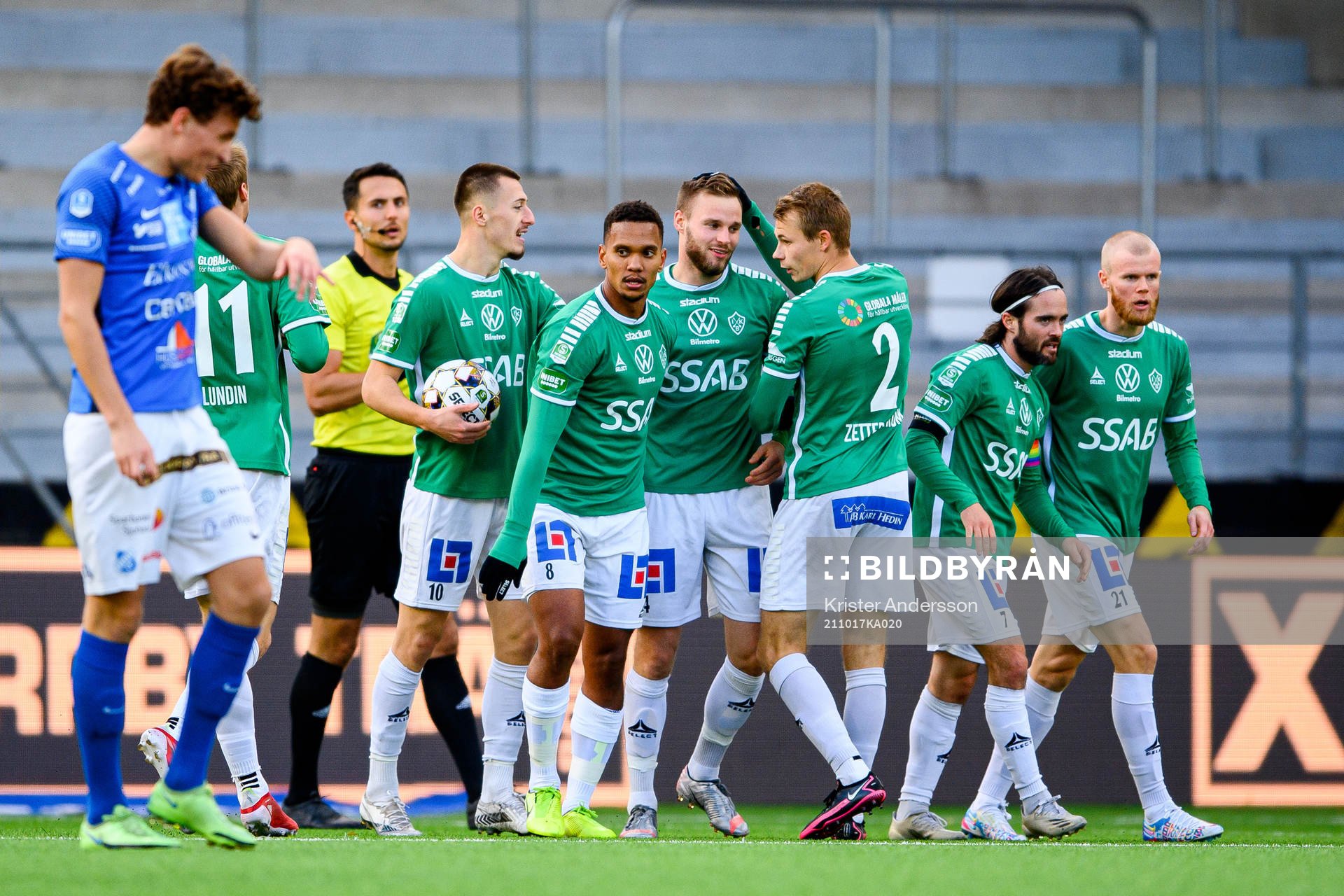 Brages spelare jublar med Niklas Söderberg