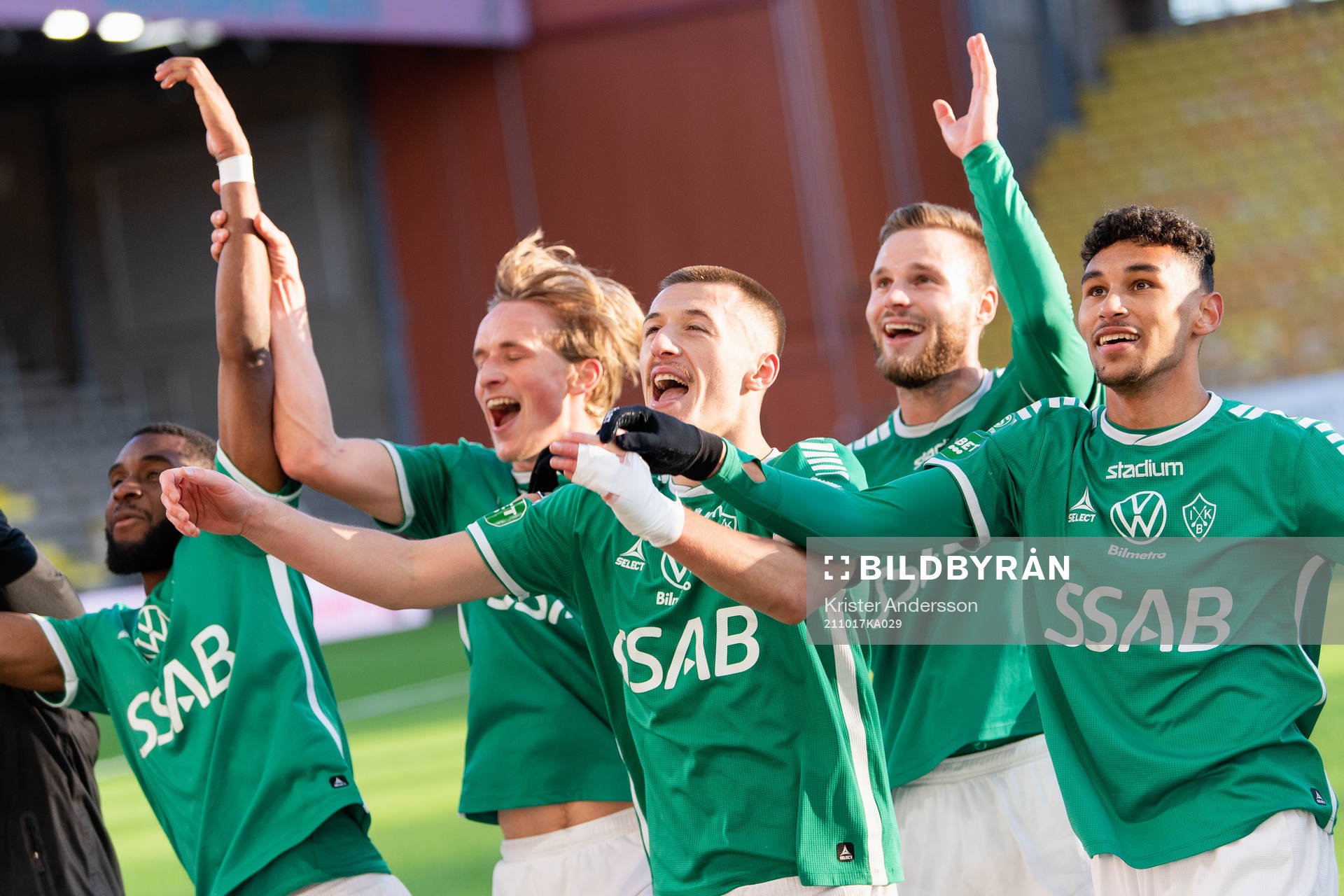 Brages spelare jublar