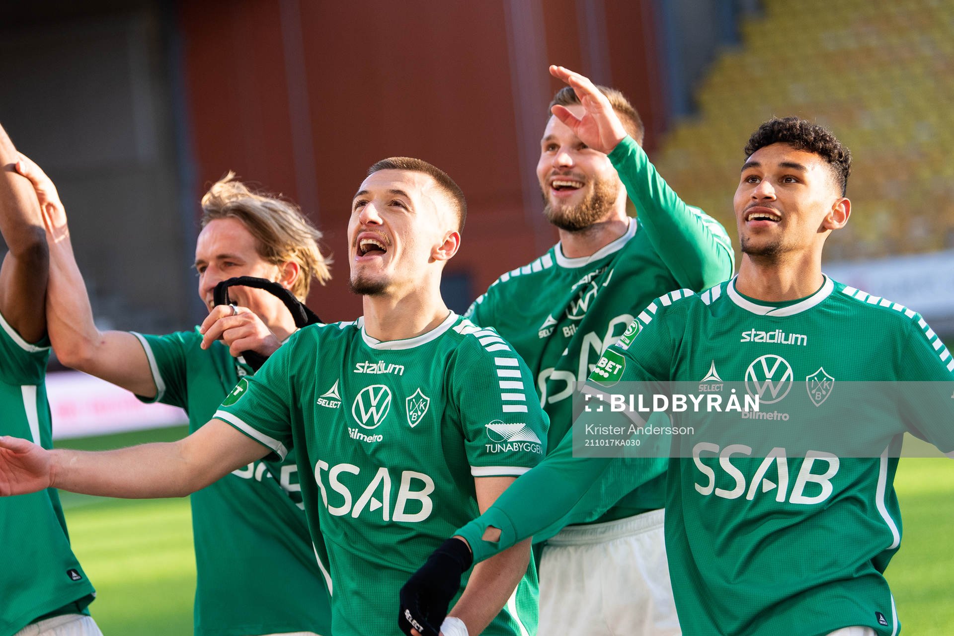 Brages spelare jublar