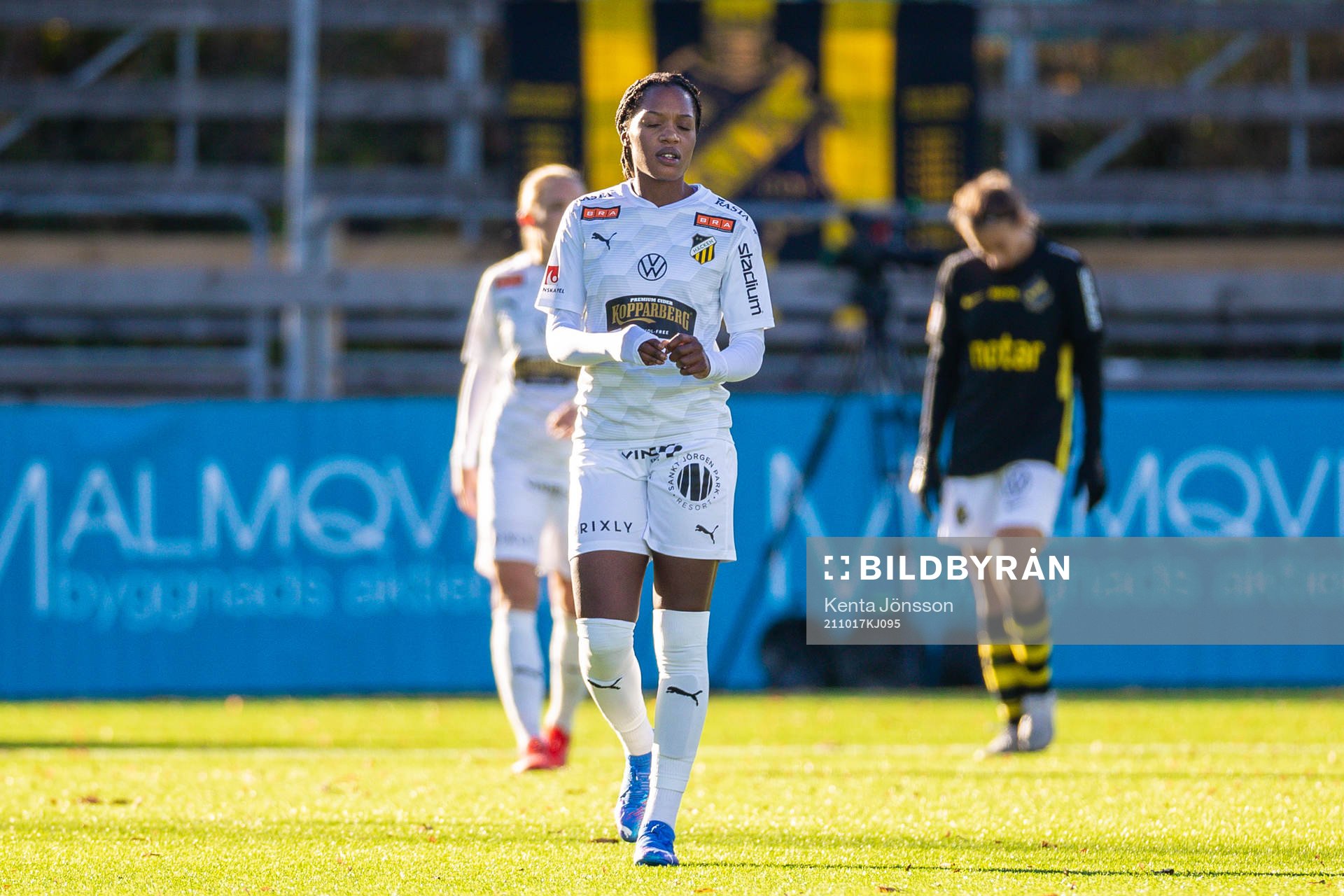 Häckens Evelyn Ijeh deppar