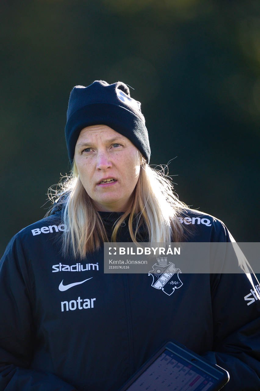 s tränare Maiju Ruotsalainen