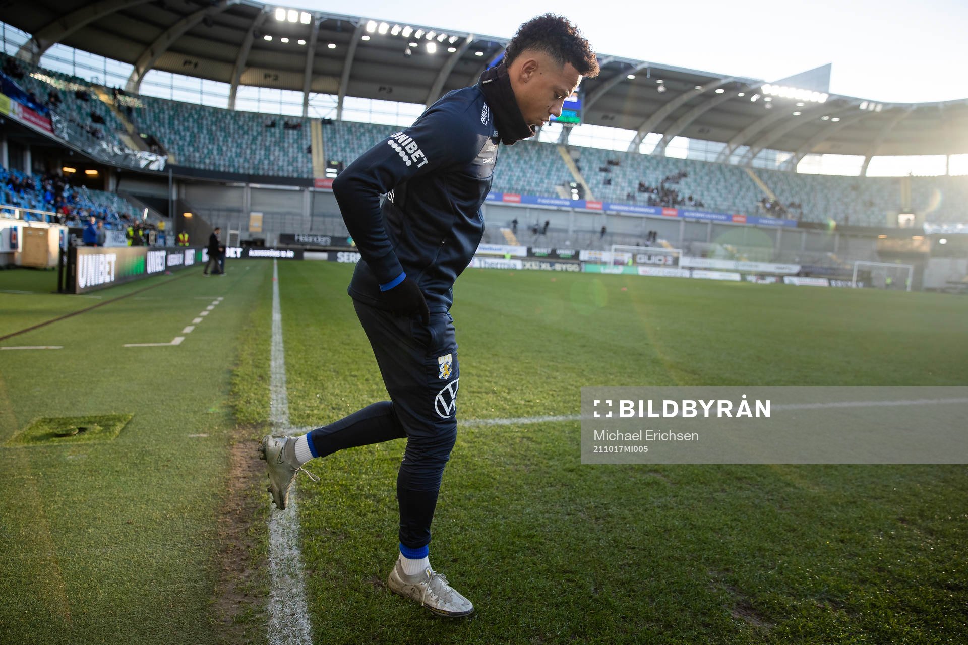 IFK Göteborgs Tobias Sana innan fotbollsmatchen i