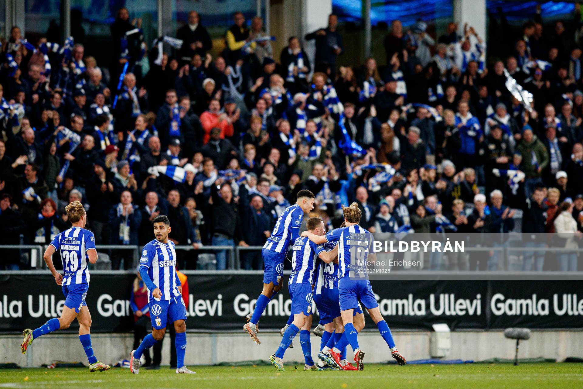 IFK Göteborgs spelare jublar
