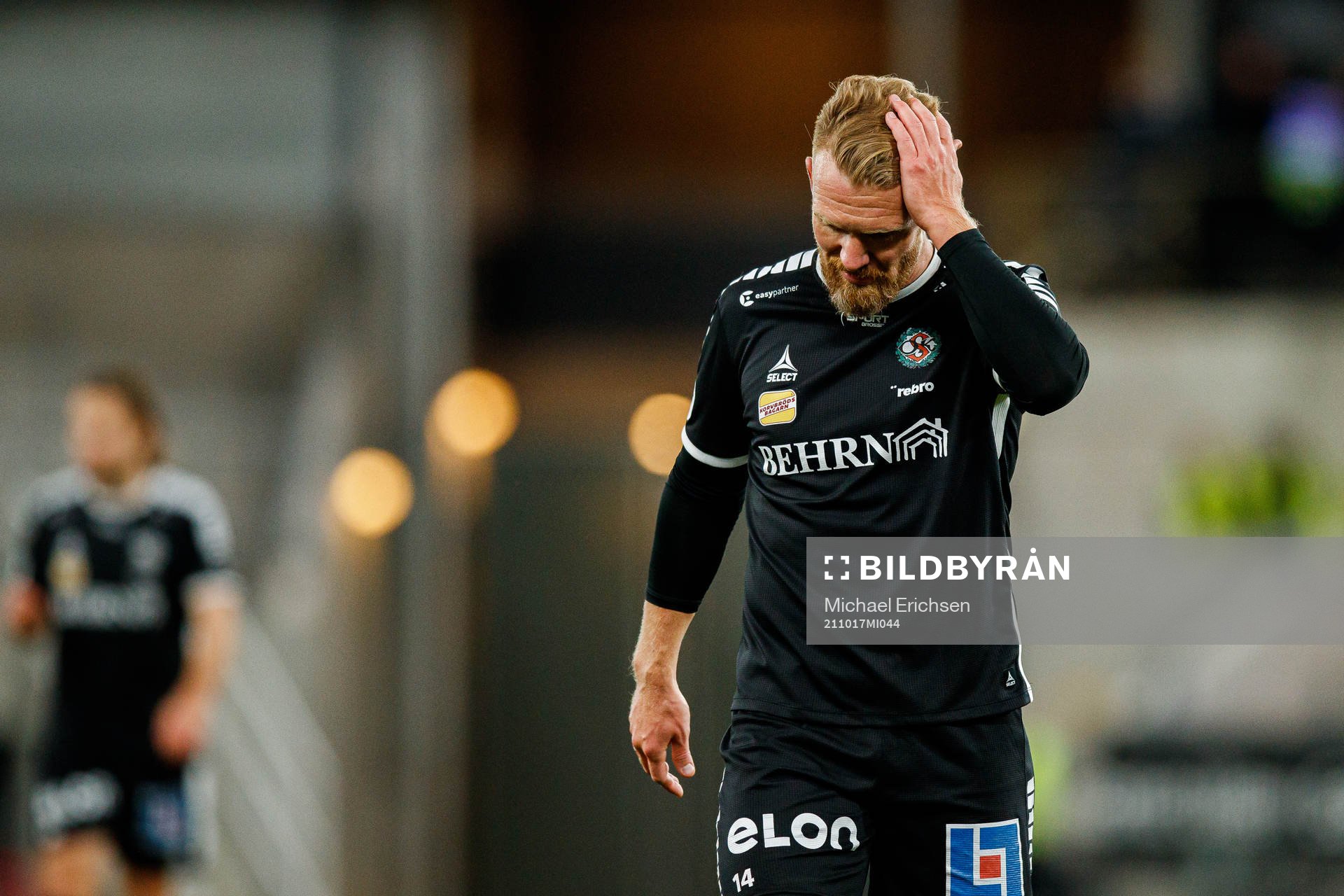 Örebros Michael Almebäck deppar