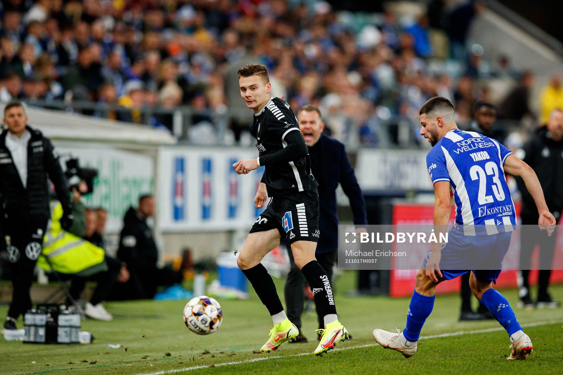 Örebros Jake Larsson och IFK Göteborgs Kevin Yakob