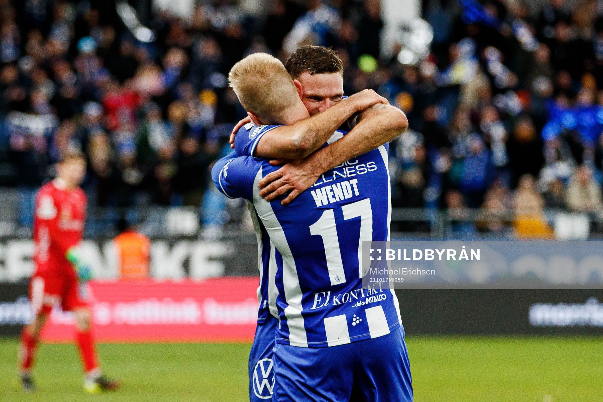 IFK Göteborgs Oscar Wendt och Marcus Berg jublar efter 2-0 under fotbollsmatchen i Allsvenskan mellan IFK Göteborg och Örebro den 17 oktober 2021 i Göteborg.