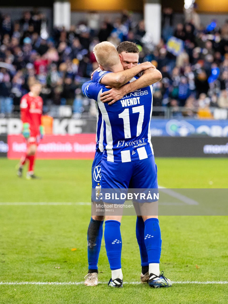 IFK Göteborgs Oscar Wendt jublar ihop med Marcus Berg