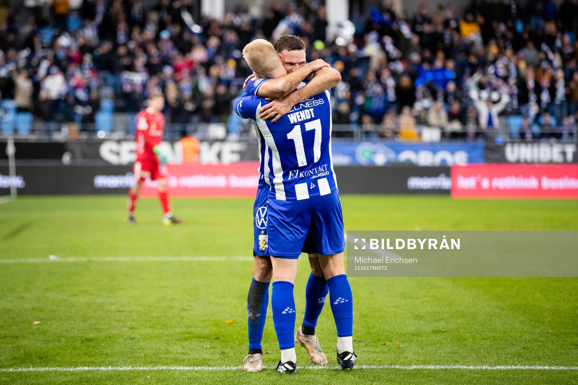 IFK Göteborgs Oscar Wendt jublar ihop med Marcus Berg