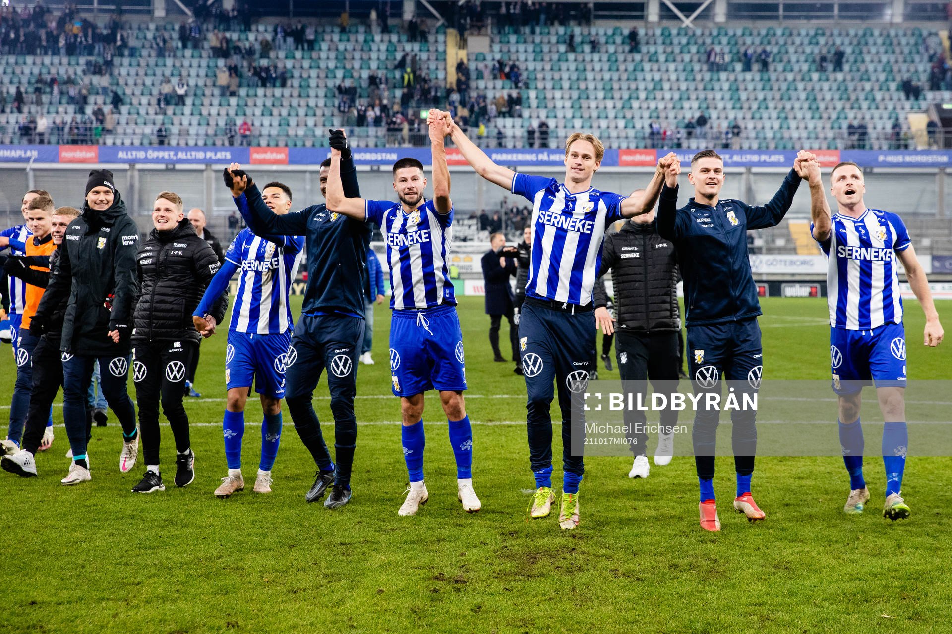 IFK Göteborgs spelare jublar efter fotbollsmatchen i Allsvenskan mellan IFK Göteborg och Örebro den 17 oktober 2021 i Göteborg. 
